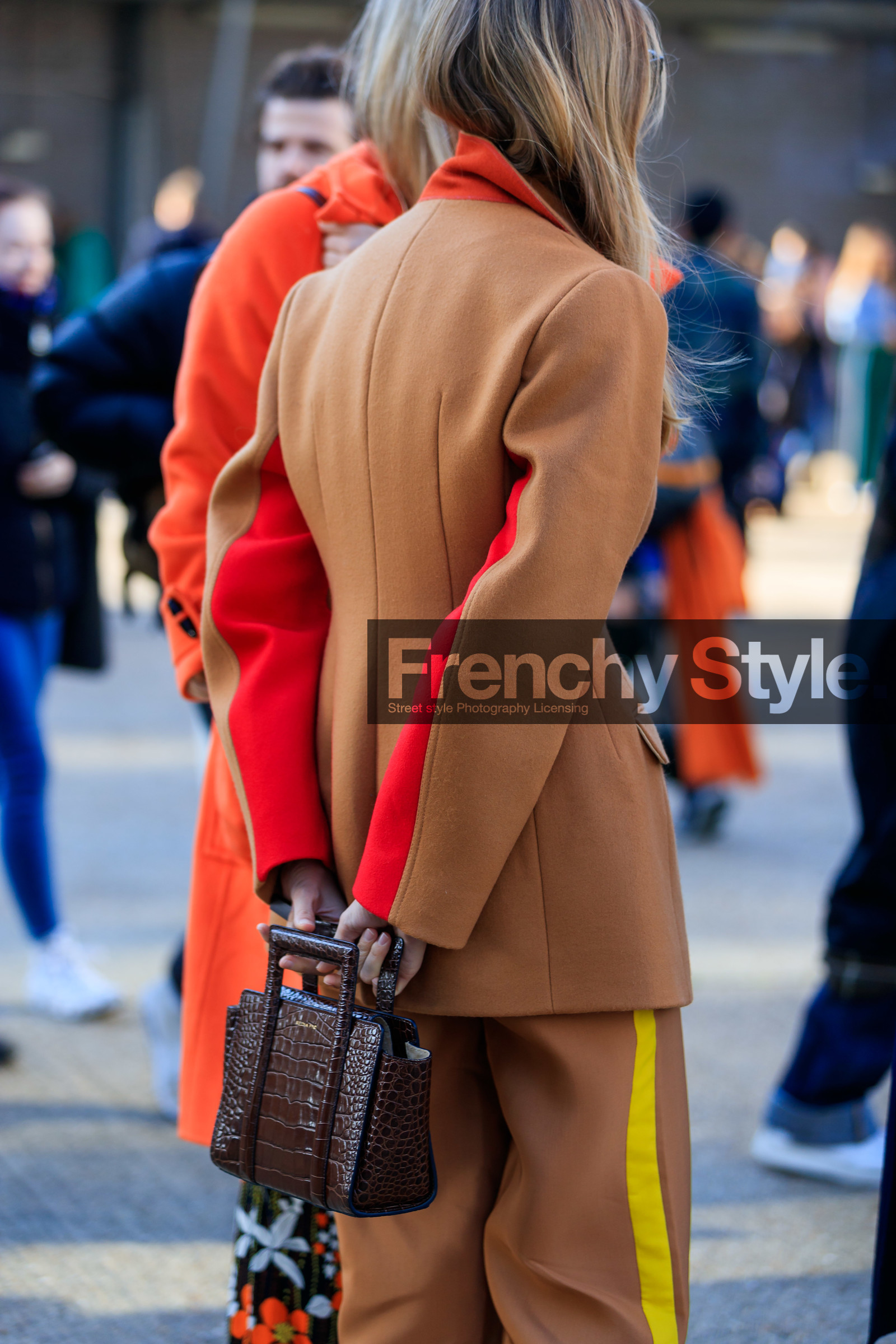 blazer, brown bag, camel jacket, camel pants, camel suit, camille charriere, leather bag, monica ainley, trousers, LONDON, LFW, fashion week, frenchystyle, FW, jonathan paciullo, street style, AUTUMN WINTER 2019-2020, AW 19-20, FW 19-20, FALL WINTER 2019-2020, vertical, atmosphere details, detail