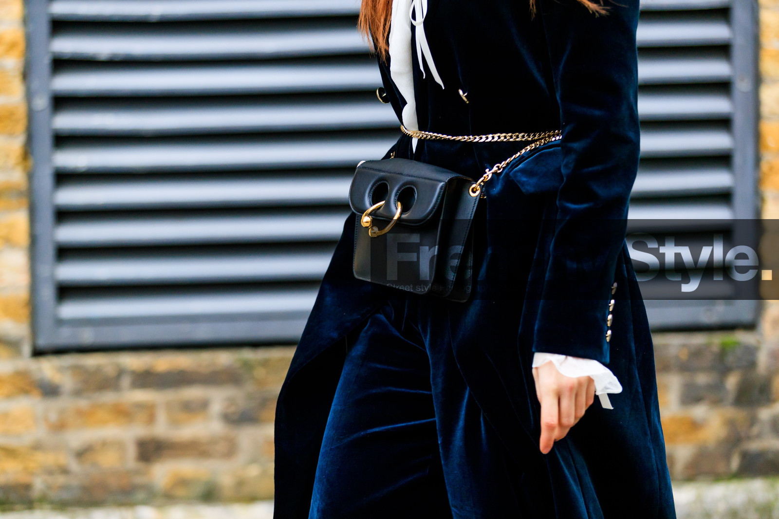 atmosphere details, AUTUMN WINTER 2017-2018, AW 17-18, black bag, blue pants, detail, Doina Ciobanu, FALL WINTER 2017-2018, fashion week, frenchystyle, FW, FW 17-18, horizontal, jonathan paciullo, jw anderson, leather bag, LFW, loewe, LONDON, navy jacket, street style, trousers, velvet, white shirt