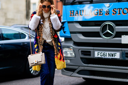 animal print, atmosphere details, blue denim, denim pants, detail, fashion week, frenchystyle, fur coat, fur jacket, FW, horizontal, jeans, jonathan paciullo, leather bag, leopard print, LFW, LONDON, multicolor jacket, printed coat, printed jacket, sofia sanchez de betak, SPRING SUMMER 2017, SS 17, stars, street style, sunglasses, trousers, turtleneck sweater, white bag, white knit, white sweater, woman