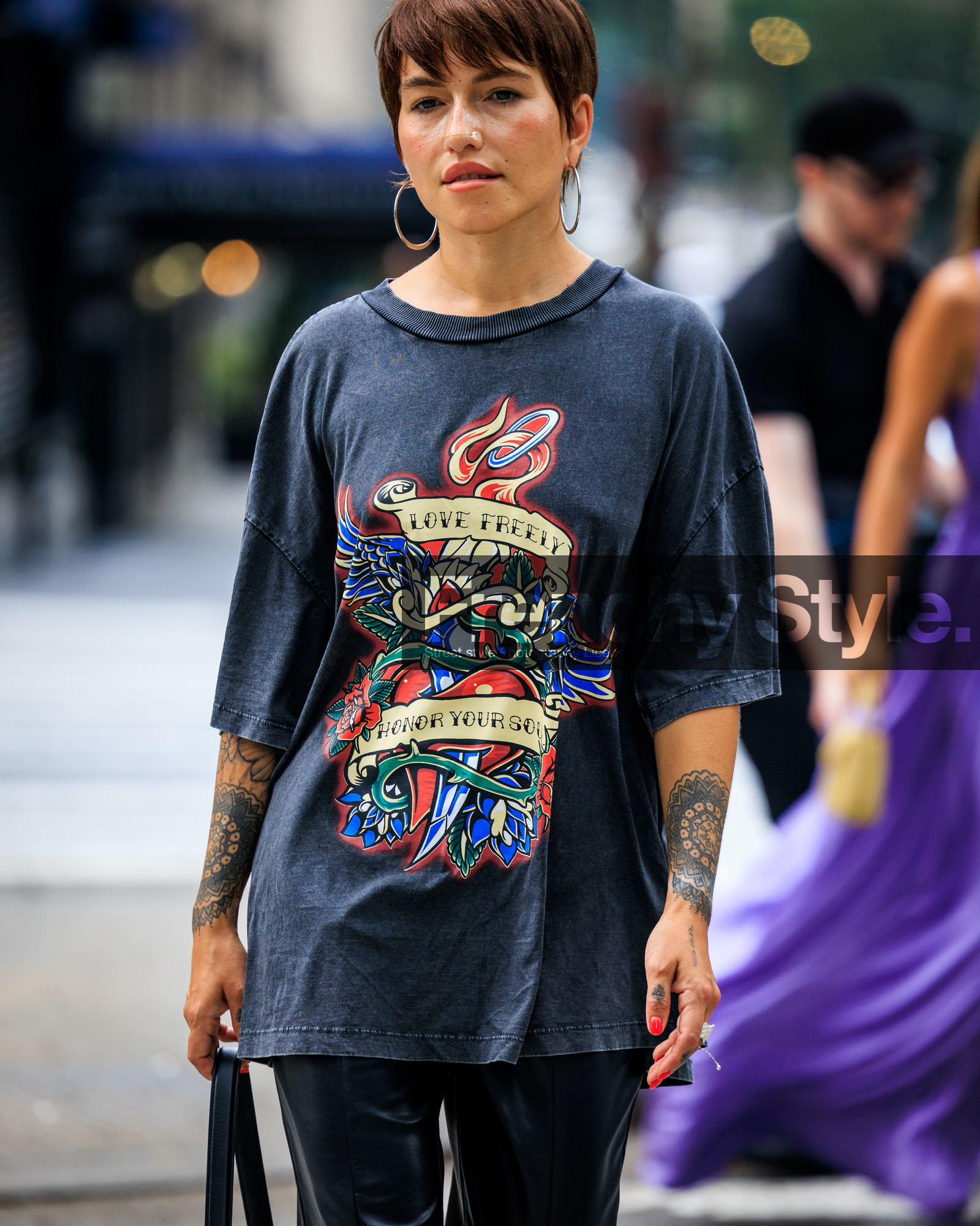 jonathan paciullo, FW, frenchystyle, fashion week, street style, vertical, detail, atmosphere details, NYFW, NEW YORK, SPRING SUMMER 2024, SS 24