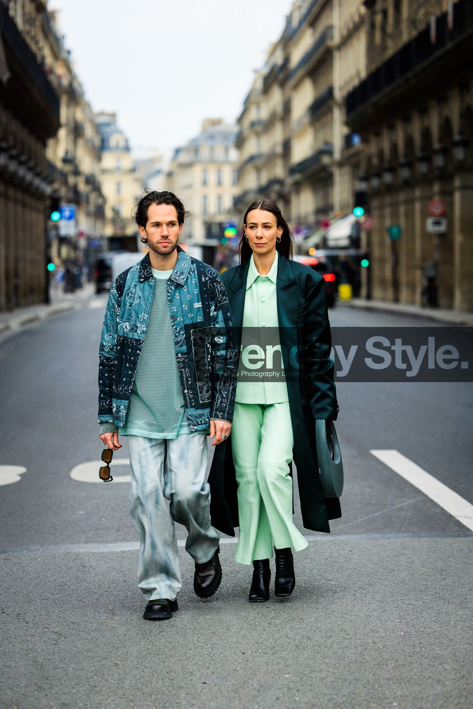 coperni bag, petrol green bag, pine green trench, satin trench, light green suit, flared pants, washed pants, black boots, black shoes, fishnet top, turquoise top, printed jacker, flower print jacket, alice & j.s, alice barbier, JS roques, street style, jonathan paciullo, FW, frenchystyle, fashion week, AUTUMN WINTER 2022-2023, FALL WINTER 2022_2023, FW 22-23, PFW, PARIS, full length, vertical