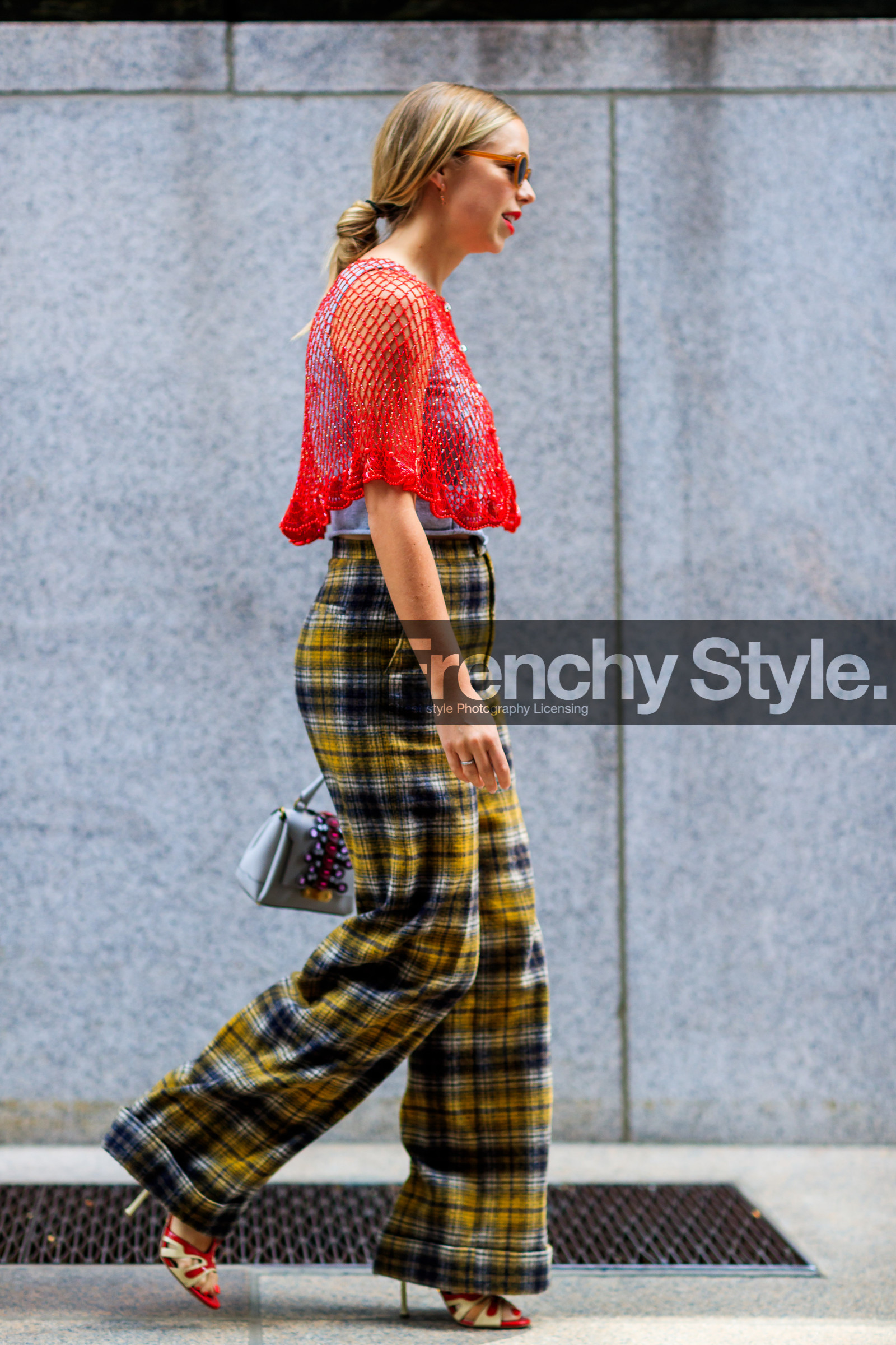 checked pants, chloe king, embroidered bag, fashion week, fishnet, frenchystyle, full length, FW, high heels, jonathan paciullo, leather bag, leather shoes, NEW YORK, NYFW, plaid, printed pants, red top, SPRING SUMMER 2018, SS 18, street style, sunglasses, tartan, trousers, vertical