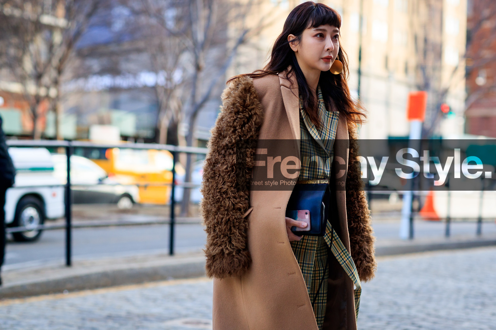 black bag, blazer, brown coat, brown fur, checked jacket, earrings, green jacket, leather bag, shearling, street style, jonathan paciullo, FW, frenchystyle, fashion week, NYFW, NEW YORK, AUTUMN WINTER 2018-2019, AW 18-19, FALL WINTER 2018-2019, FW 18-19, atmosphere details, horizontal, detail