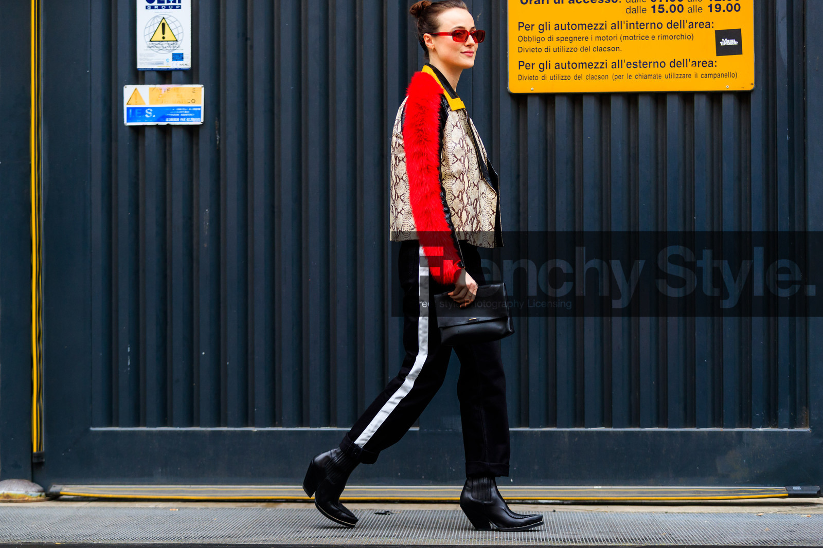 animal print, black bag, black denim, black shoes, cowboy boots, céline, denim pants, graphic jacket, high heels, jeans, leather bag, leather jacket, leather shoes, printed jacket, red fur, snake print, sunglasses, trousers, fashion week, frenchystyle, FW, jonathan paciullo, street style, MFW, MILAN, AUTUMN WINTER 2018-2019, FALL WINTER 2018-2019, FW 18-19, horizontal, atmosphere details, full length, lena lademann