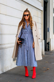 beige coat, black bag, blue dress, chanel, fashion week, frenchystyle, full length, FW, graphic dress, high heels, jonathan paciullo, leather bag, leather shoes, over the shoulder, PARIS, PFW, printed dress, red shoes, SPRING SUMMER 2018, SS 18, street style, striped dress, sunglasses, trench coat, vertical