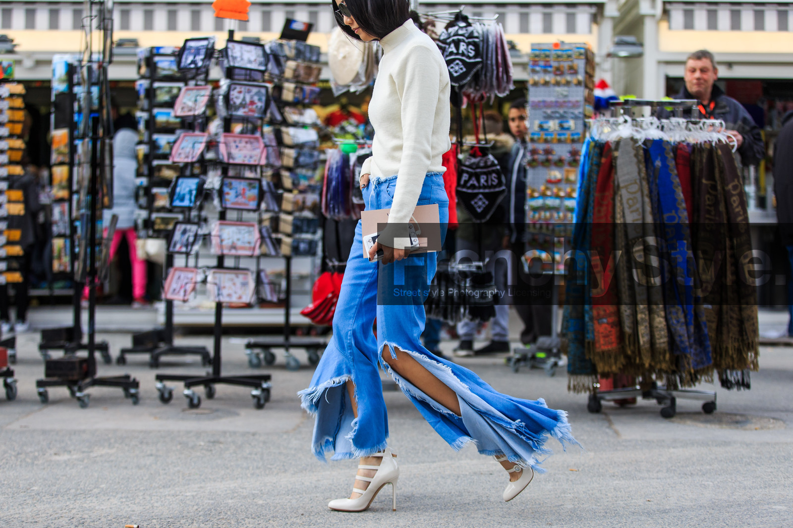 atmosphere details, AUTUMN WINTER 2016-2017, AW 16-17, blue denim, denim pants, detail, FALL WINTER 2016-2017, fashion week, frenchystyle, FW, FW 16-17, high heels, horizontal, jeans, jonathan paciullo, leather shoes, PARIS, PFW, ray ban, ripped pants, street style, sunglasses, trousers, white shoes, white sweater, yoyo cao