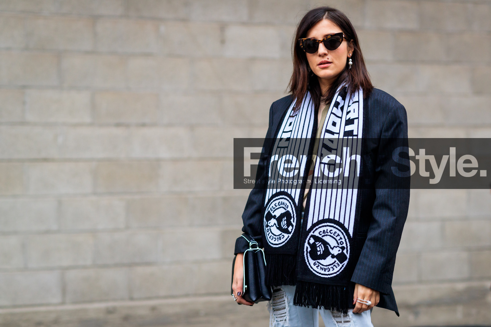 atmosphere details, AUTUMN WINTER 2017-2018, AW 17-18, black bag, black jacket, black scarf, blazer, blue denim, denim pants, detail, eleonora carisi, FALL WINTER 2017-2018, fashion week, frenchystyle, FW, FW 17-18, graphic jacket, horizontal, jeans, jonathan paciullo, leather bag, MFW, MILAN, printed jacket, printed scarf, ripped pants, street style, striped jacket, sunglasses, trousers