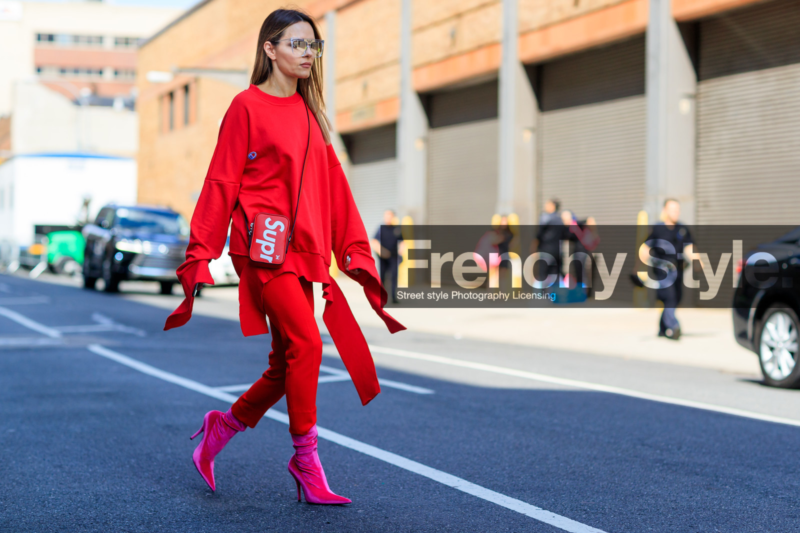 atmosphere details, fashion week, frenchystyle, full length, FW, high heels, horizontal, jonathan paciullo, leather bag, leather shoes, louis vuitton, NEW YORK, NYFW, pink shoes, red pants, red sweater, SPRING SUMMER 2018, SS 18, street style, sunglasses, supreme, trousers, vêtements