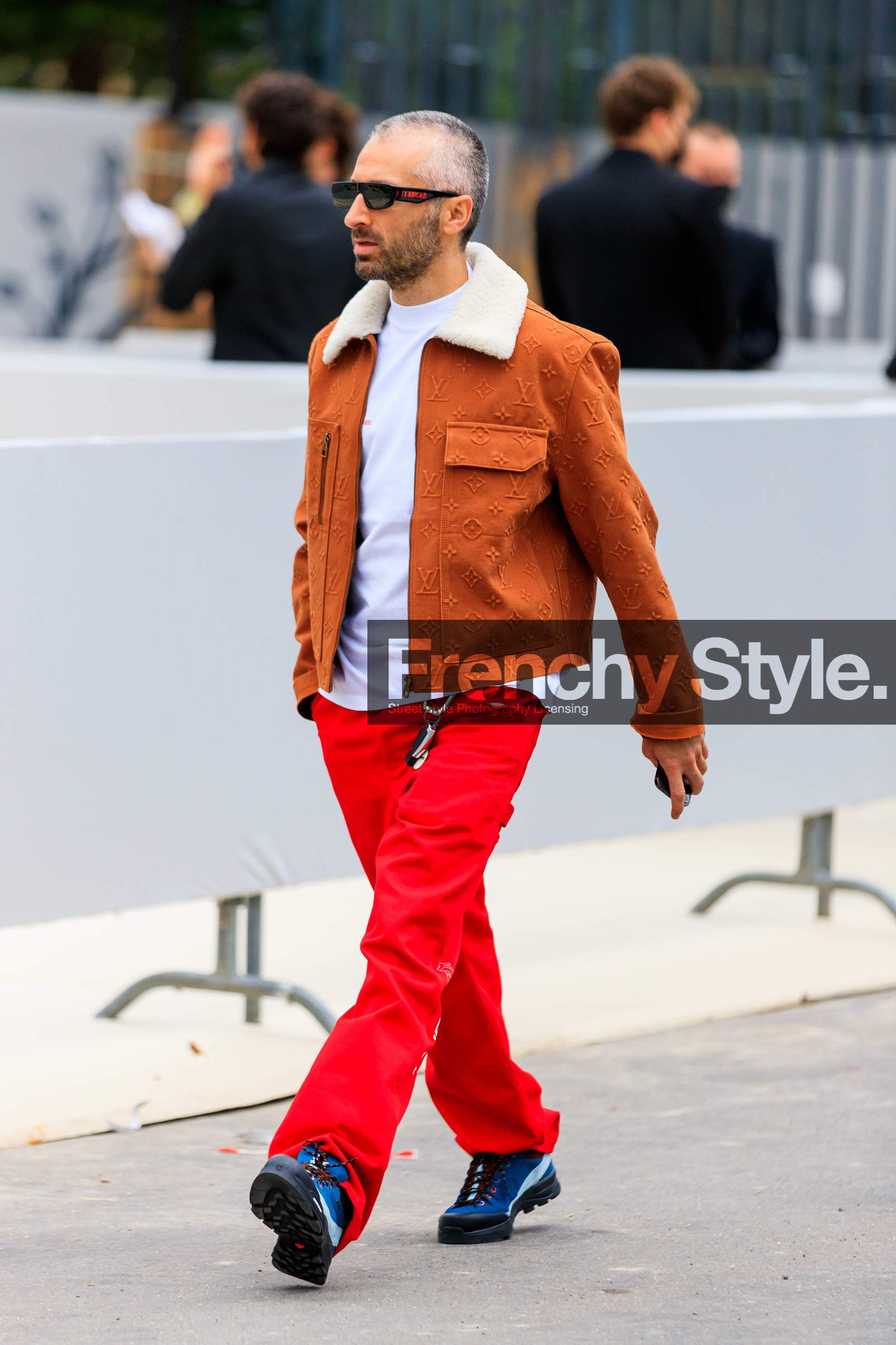 camel jacket, fur collar jacket, fur detail, monogrammed jacket, logo all over, logo printed jacket, louis vuitton jacket, zipped jacket, black sunglasses, square shape glasses, fashion week, frenchystyle, FW, jonathan paciullo, street style, PFW, PARIS, SPRING SUMMER 2022, SS 22, vertical, full length