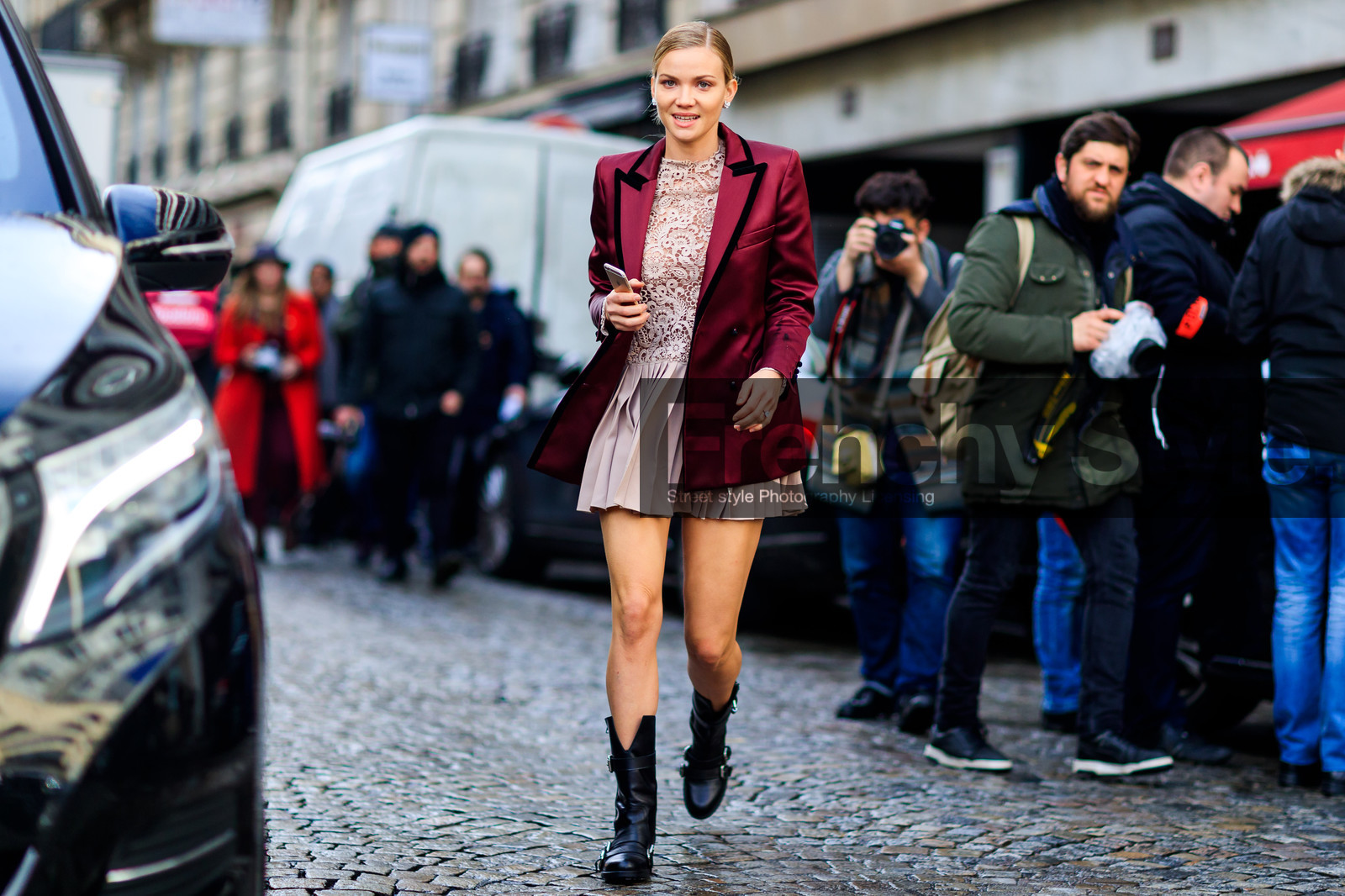 atmosphere details, AUTUMN WINTER 2017-2018, AW 17-18, black shoes, blazer, FALL WINTER 2017-2018, fashion week, frenchystyle, full length, FW, FW 17-18, high heels, horizontal, jonathan paciullo, lace dress, leather shoes, PARIS, PFW, pink dress, pleats, red jacket, street style