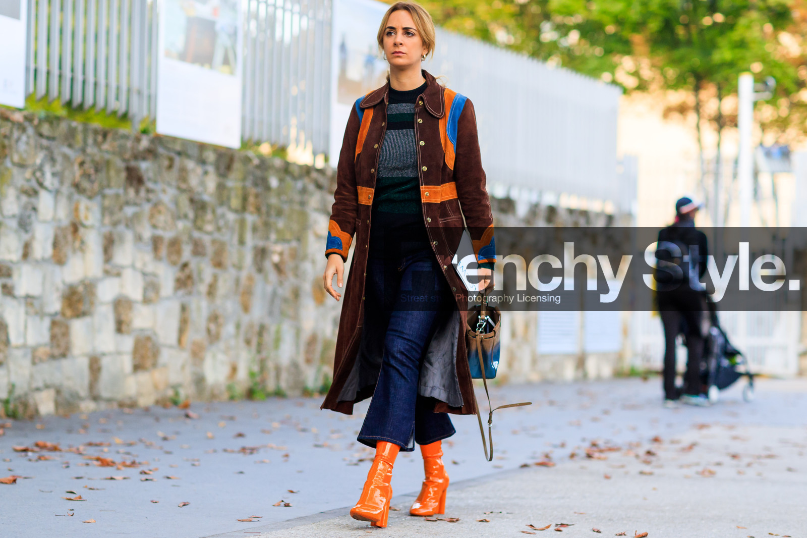 atmosphere details, blue bag, blue denim, brown coat, denim pants, fashion week, fendi, frenchystyle, full length, FW, graphic bag, graphic jacket, grey sweater, high heels, horizontal, jeans, jonathan paciullo, leather bag, leather coat, leather shoes, louis vuitton, orange shoes, PARIS, PFW, prada, printed bag, printed jacket, SPRING SUMMER 2018, SS 18, street style, tie & die, trousers, varnished leather shoes