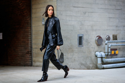 alexandra guerain, black leather jacket, black leather pants, black top, black polish boots, cropped jacket, high waist pants, carrot pants, belted pants, high boots, squared toed shoes, wedge boots, dior bag, dior saddle bag, monogrammed bag, hand bag, longchamps jacket, longchamps look, longchamps pants, fashion week, frenchystyle, FW, jonathan paciullo, street style, AUTUMN WINTER 2020-2021, FALL WINTER 2020-2021, FW 20-21, horizontal, atmosphere details, full length, NYFW, NEW YORK