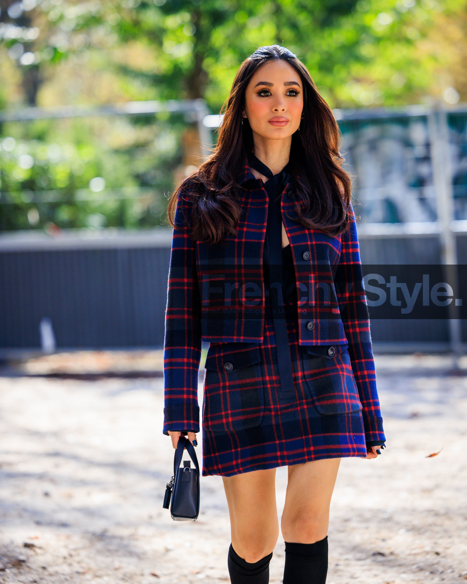 PARIS, PFW, fashion week, frenchystyle, FW, jonathan paciullo, street style, SPRING SUMMER 2024, SS 24, vertical, atmosphere details, detail