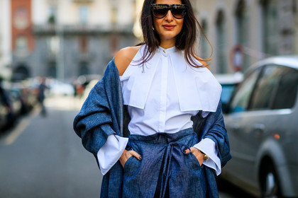 atmosphere details, AUTUMN WINTER 2017-2018, AW 17-18, blue coat, detail, FALL WINTER 2017-2018, fashion week, frenchystyle, FW, FW 17-18, high waist, horizontal, jonathan paciullo, MFW, MILAN, nausheen shah, sleeveless, street style, sunglasses, trousers, white shirt