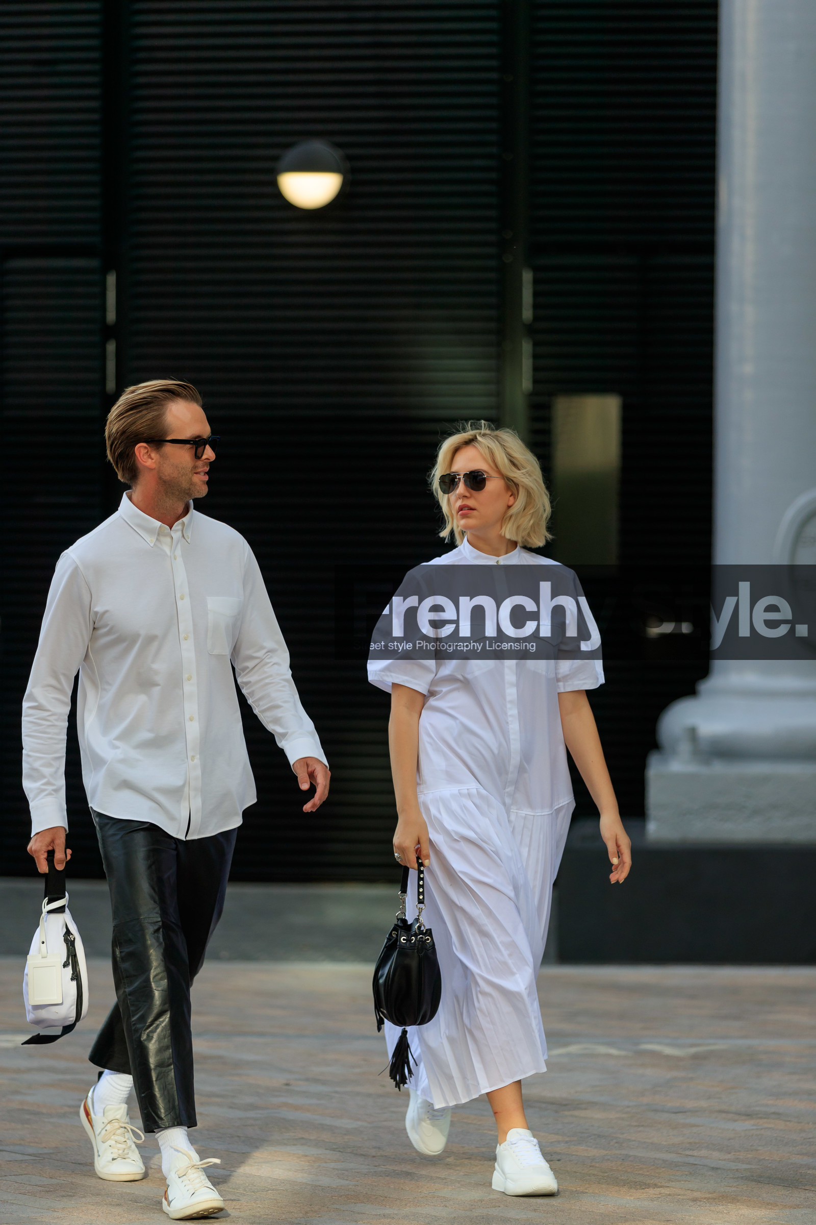black and white look, white total look, black leather pants, white shirt, white dress, aviator sunglasses, miu miu sunglasses, pleated dress, balloon sleeves, black leather bag, bucket bag, hand bag, strassed strap bag, belt bag, white leather sneakers, fashion week, frenchystyle, FW, jonathan paciullo, street style, vertical, full length
