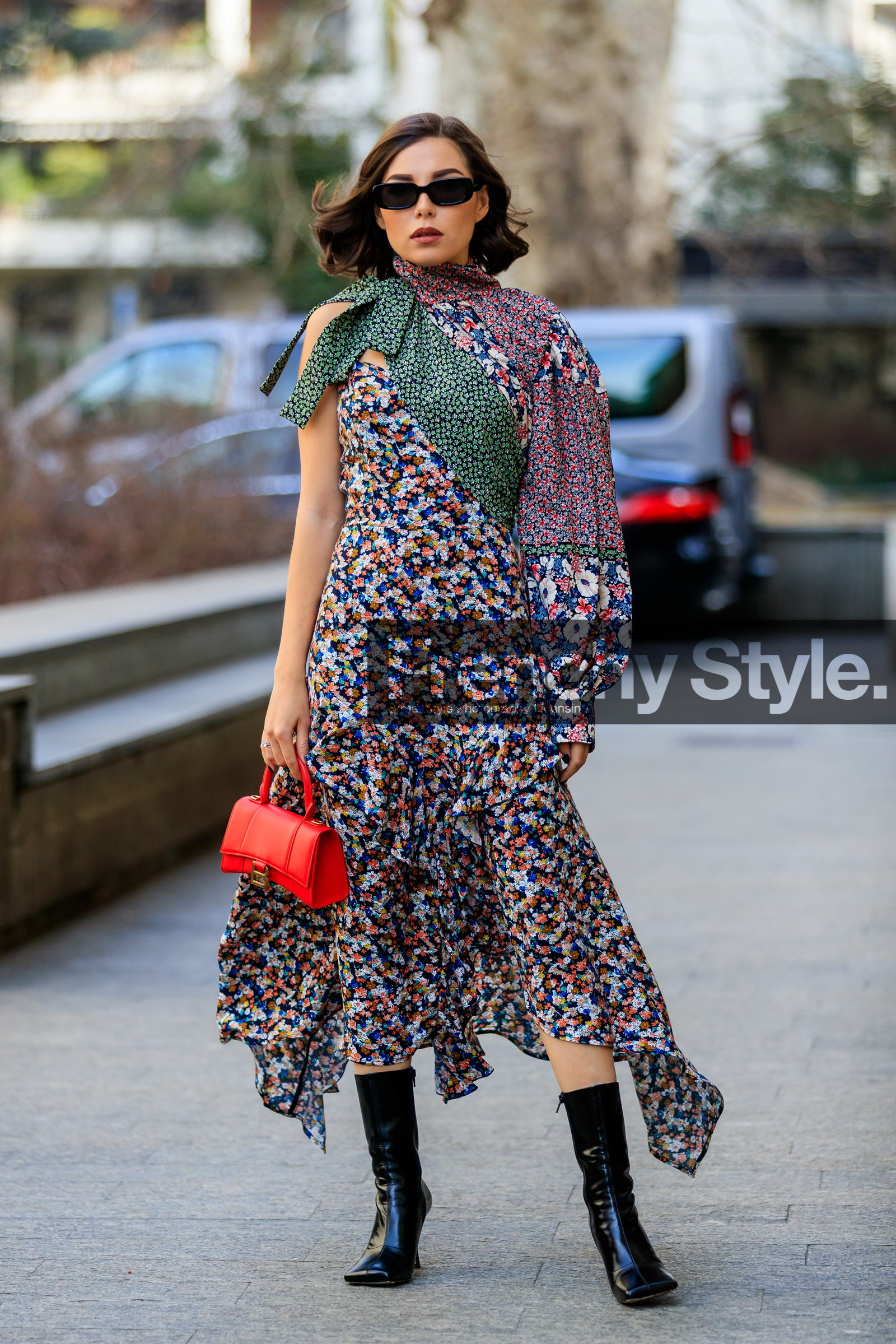karina nigay, floral printed dress, asymetrical dress, high collar dress, long sleeves dress, sleeveless dress, ruffle dress, long dress, red leather bag, hand bag, balenciaga bag, black leather boots, squared toed shoes, square shape glasses, multicolor dress, fashion week, frenchystyle, FW, jonathan paciullo, street style, MFW, MILAN, AUTUMN WINTER 2020-2021, FALL WINTER 2020-2021, FW 20-21, vertical, full length