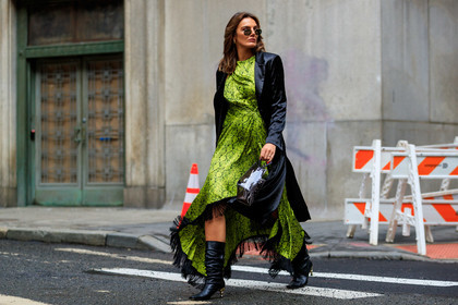 tezza, black jacket, satin jacket, green dress, animal print dress, rayban sunglasses, metalic frame sunglasses, geometric shape glasses, long jacket, fringe dress, asymetrical dress, black leather boots, kitten heels boots, golden heels, plastic bag, strassed bag, hand bag, sheer bag, long dress, drape dress, fashion week, frenchystyle, FW, jonathan paciullo, street style, AUTUMN WINTER 2020-2021, FALL WINTER 2020-2021, FW 20-21, horizontal, atmosphere details, full length, NYFW, NEW YORK
