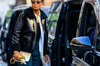 black jacket, black pants, donna wallace, leather bag, leather jacket, sunglasses, trousers, white shirt, yellow bag, street style, jonathan paciullo, FW, frenchystyle, fashion week, LFW, LONDON, AUTUMN WINTER 2019-2020, AW 19-20, FW 19-20, FALL WINTER 2019-2020, horizontal, atmosphere details, detail