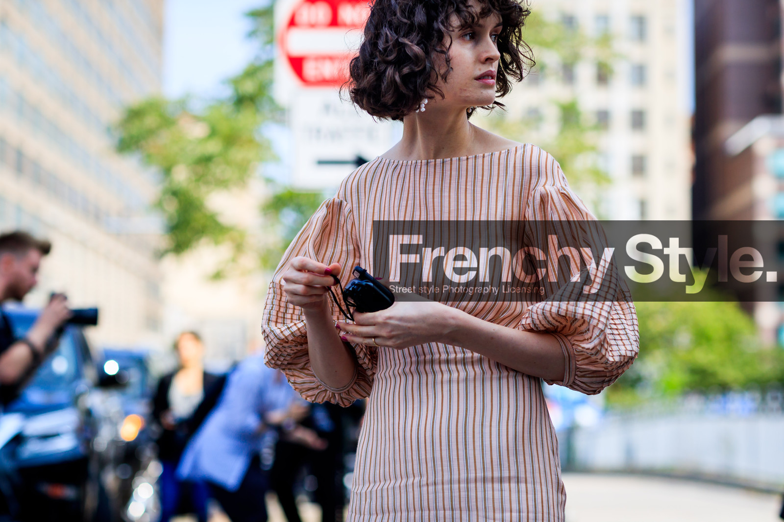 atmosphere details, chloe hill, detail, fashion week, frenchystyle, FW, geometric, graphic dress, graphic shirt, horizontal, jonathan paciullo, NEW YORK, NYFW, pink dress, printed dress, printed shirt, SPRING SUMMER 2018, SS 18, street style, striped dress, striped shirt, stripes