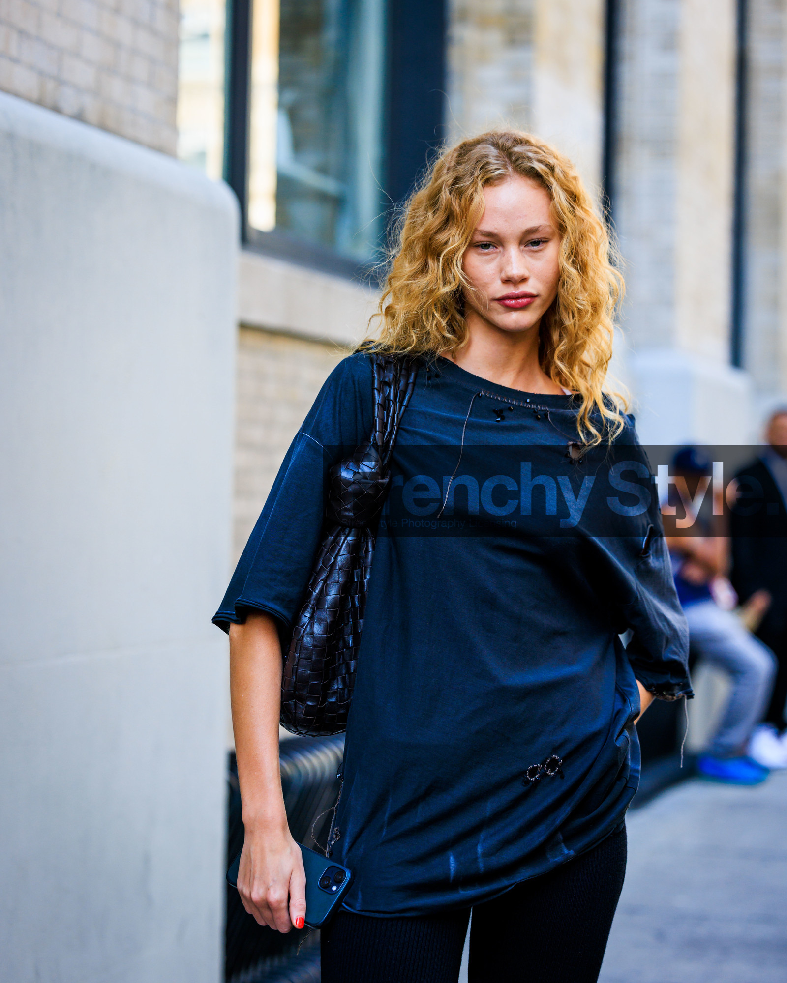 jonathan paciullo, FW, frenchystyle, fashion week, street style, vertical, detail, atmosphere details, NEW YORK, NYFW, SPRING SUMMER 2024, SS 24