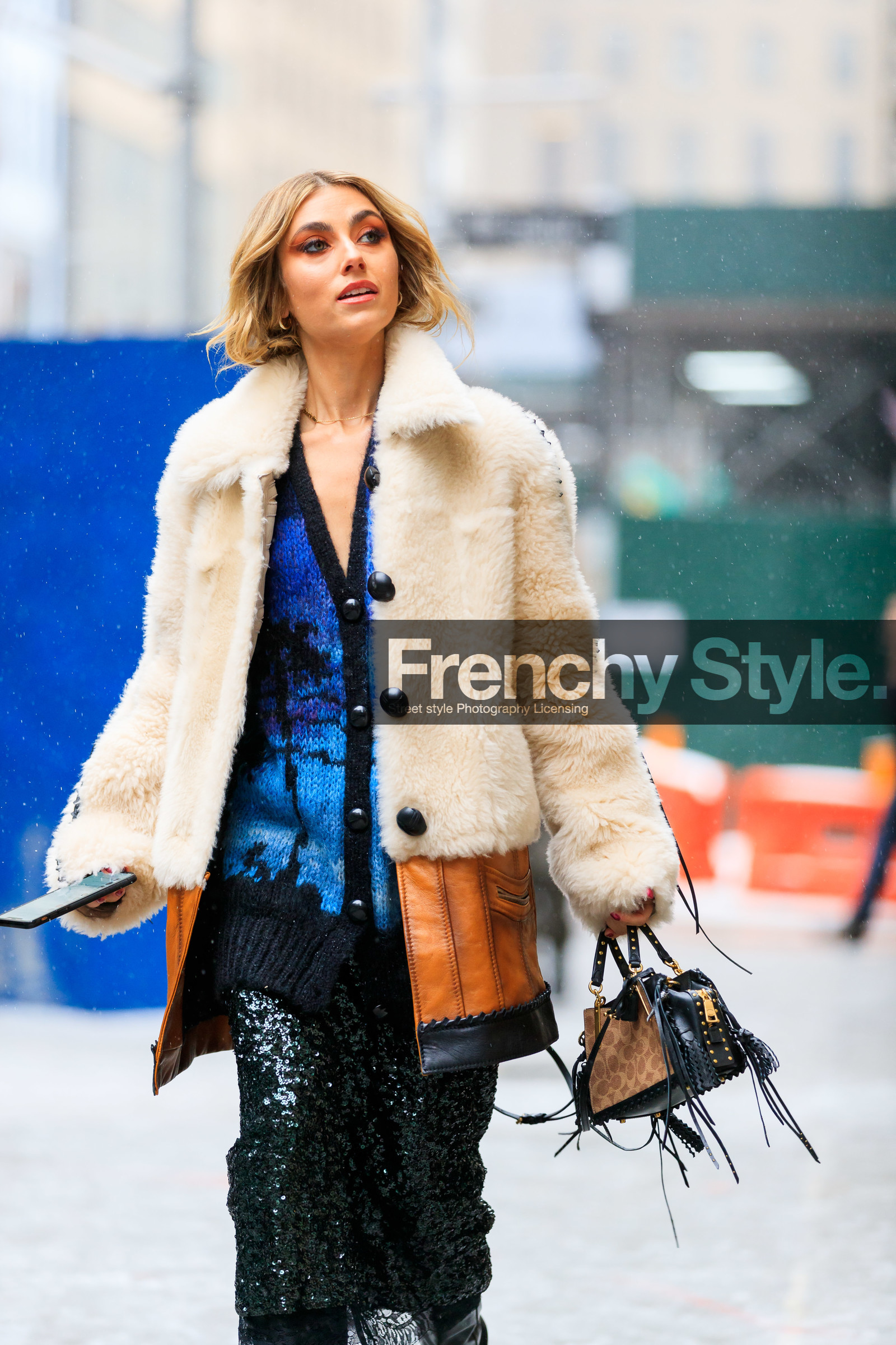 beige bag, blue cardigan, coach, fur jacket, green skirt, leather bag, sequined skirt, shearling, shiny skirt, white jacket, street style, jonathan paciullo, frenchystyle, NYFW, NEW YORK, AUTUMN WINTER 2019-2020, AW 19-20, FALL WINTER 2019-2020, FW 19-20, fashion week, FW, vertical, atmosphere details, detail