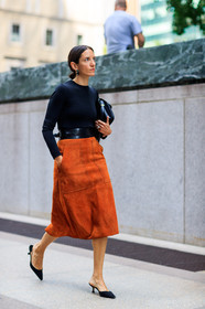black belt, black shoes, black sweater, brown skirt, fashion week, frenchystyle, full length, FW, high heels, jonathan paciullo, leather bag, leather belt, leather shoes, leather skirt, NEW YORK, NYFW, SPRING SUMMER 2018, SS 18, street style, vertical
