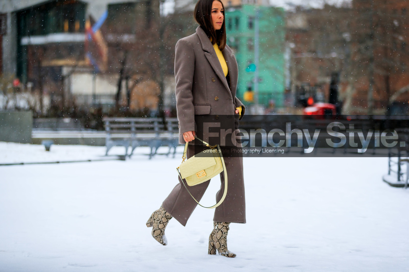 alice & j.s, animal print, beige bag, beige boots, blazer, brown jacket, brown pan, brown pants, brown suit, fendi, high heels, leather bag, leather shoes, snake print, trousers, yellow sweater, street style, jonathan paciullo, frenchystyle, NYFW, NEW YORK, AUTUMN WINTER 2019-2020, AW 19-20, FALL WINTER 2019-2020, FW 19-20, FW, fashion week, atmosphere details, horizontal, detail