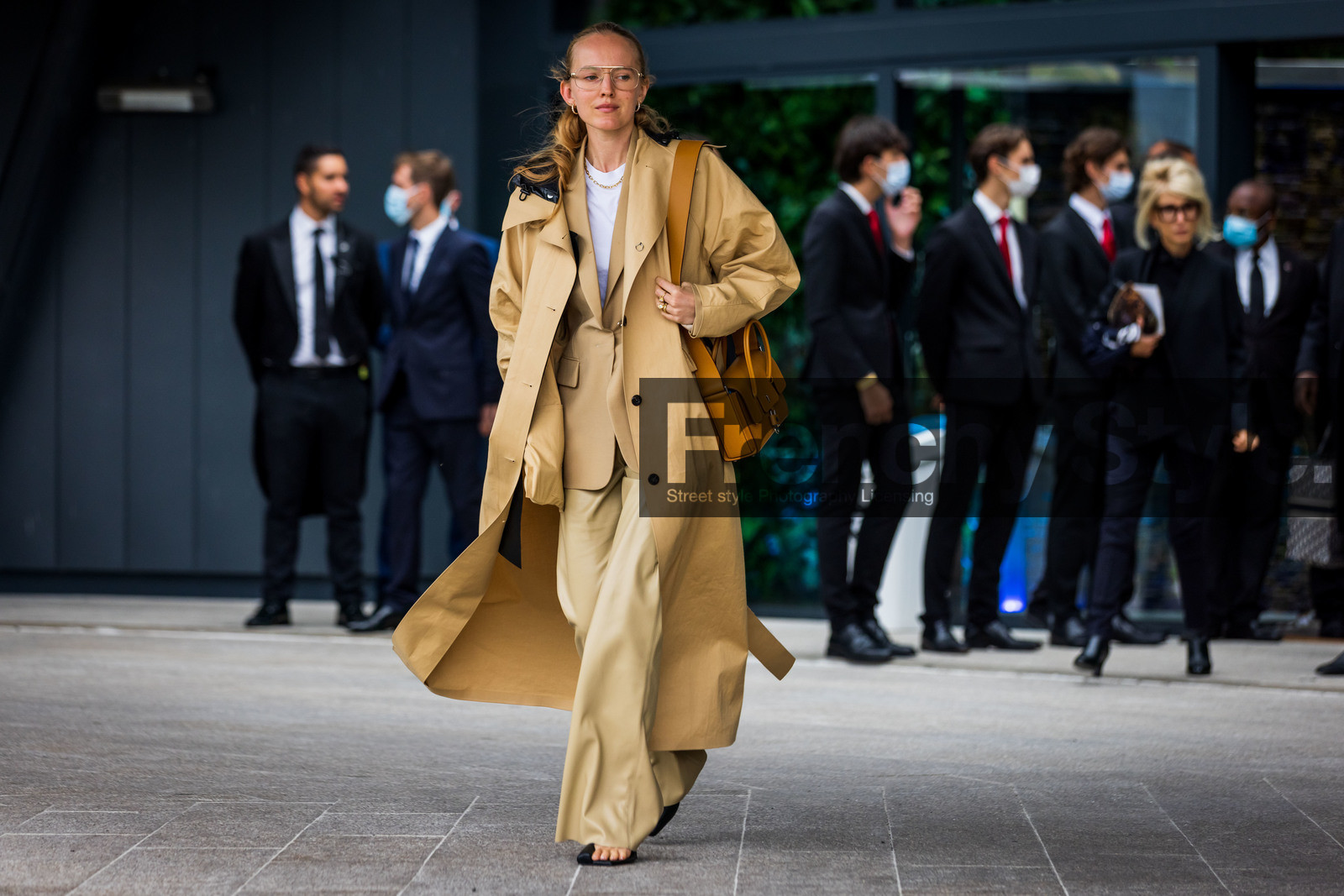 Alex Carl, bag, beige blazer, beige pants, beige trench, black sandals, blazer, camel bag, flare pants, glasses, leather bag, leather pants, pants, sandals, trench, white t-shirt, fashion week, frenchystyle, FW, jonathan paciullo, street style, PFW, PARIS, SPRING SUMMER 2022, SS 22, atmosphere details, full length, horizontal