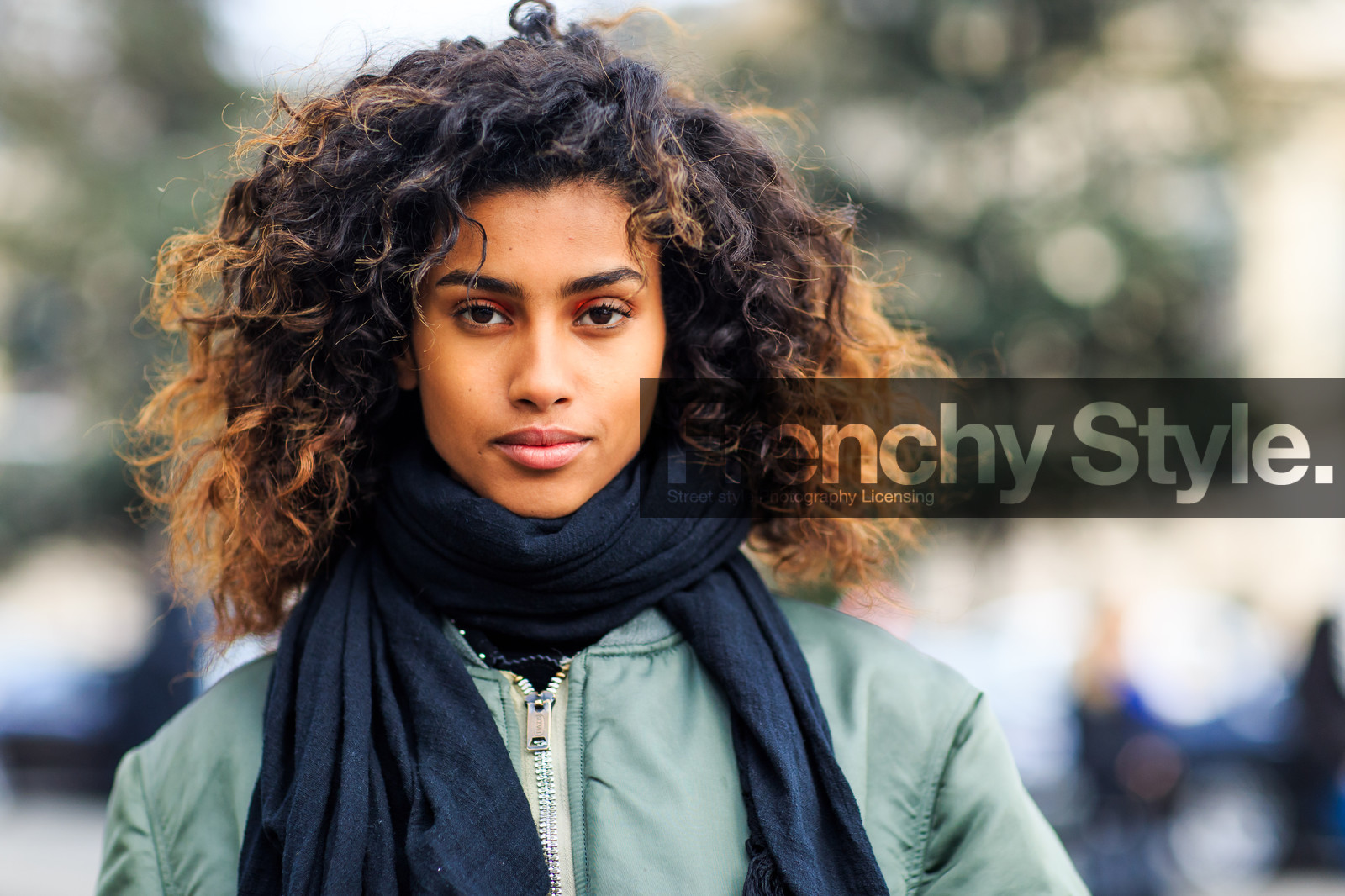 atmosphere details, AUTUMN WINTER 2016-2017, AW 16-17, black pants, black scarf, bomber jacket, curly hair, detail, FALL WINTER 2016-2017, fashion week, frenchystyle, FW, FW 16-17, green jacket, horizontal, imaan hamman, jonathan paciullo, kaki jacket, leather pants, model, PARIS, PFW, portrait, street style