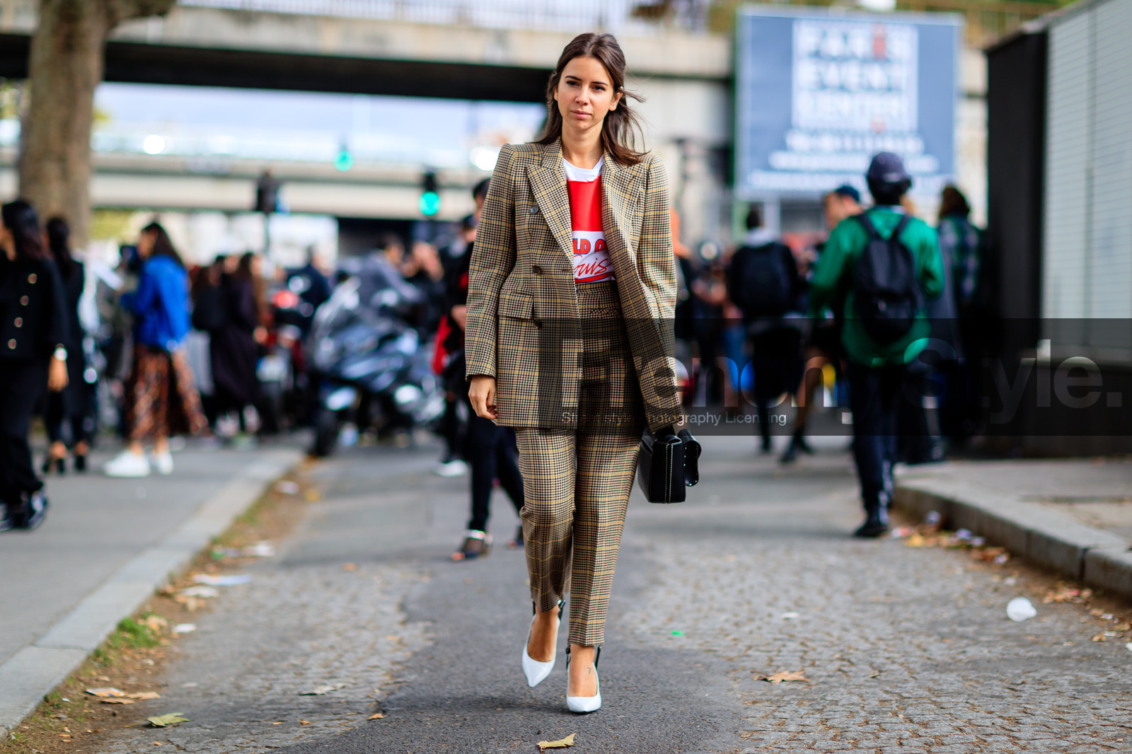 atmosphere details, balenciaga, black bag, bold shoulders, brown jacket, brown pants, brown suit, checked jacket, checked pants, checked suit, fashion week, frenchystyle, full length, FW, graphic jacket, graphic pants, high heels, horizontal, jonathan paciullo, leather bag, leather shoes, natasha goldenberg, PARIS, PFW, plaid, printed jacket, printed pants, printed suit, SPRING SUMMER 2017, SS 17, street style, tartan, trousers, white shoes