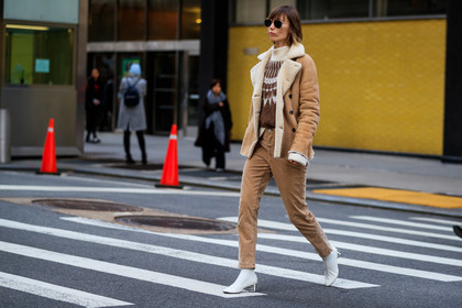 anya ziourova, camel suede coat, white coat, fur coat, beige suede coat, beige pants, velvet pants, brown pullover, jacquard pullover, white leather boots, turtleneck pullover, aviator sunglasses, metalic frame sunglasses, fashion week, frenchystyle, FW, jonathan paciullo, street style, NYFW, NEW YORK, AUTUMN WINTER 2020-2021, FALL WINTER 2020-2021, FW 20-21, horizontal, atmosphere details, full length