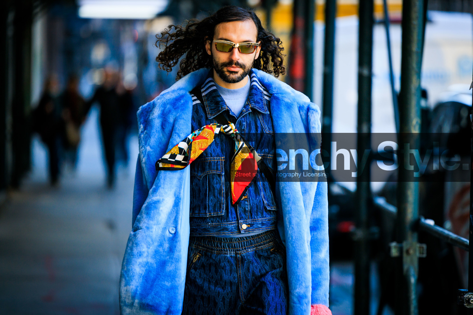 details, denim look, printed scarf, furry blue coat, sun glasses, mens style, menswear, fashion week, frenchystyle, FW, jonathan paciullo, street style, NYFW, NEW YORK, AUTUMN WINTER 2022-2023, FALL WINTER 2022_2023, FW 22-23, atmosphere details, horizontal