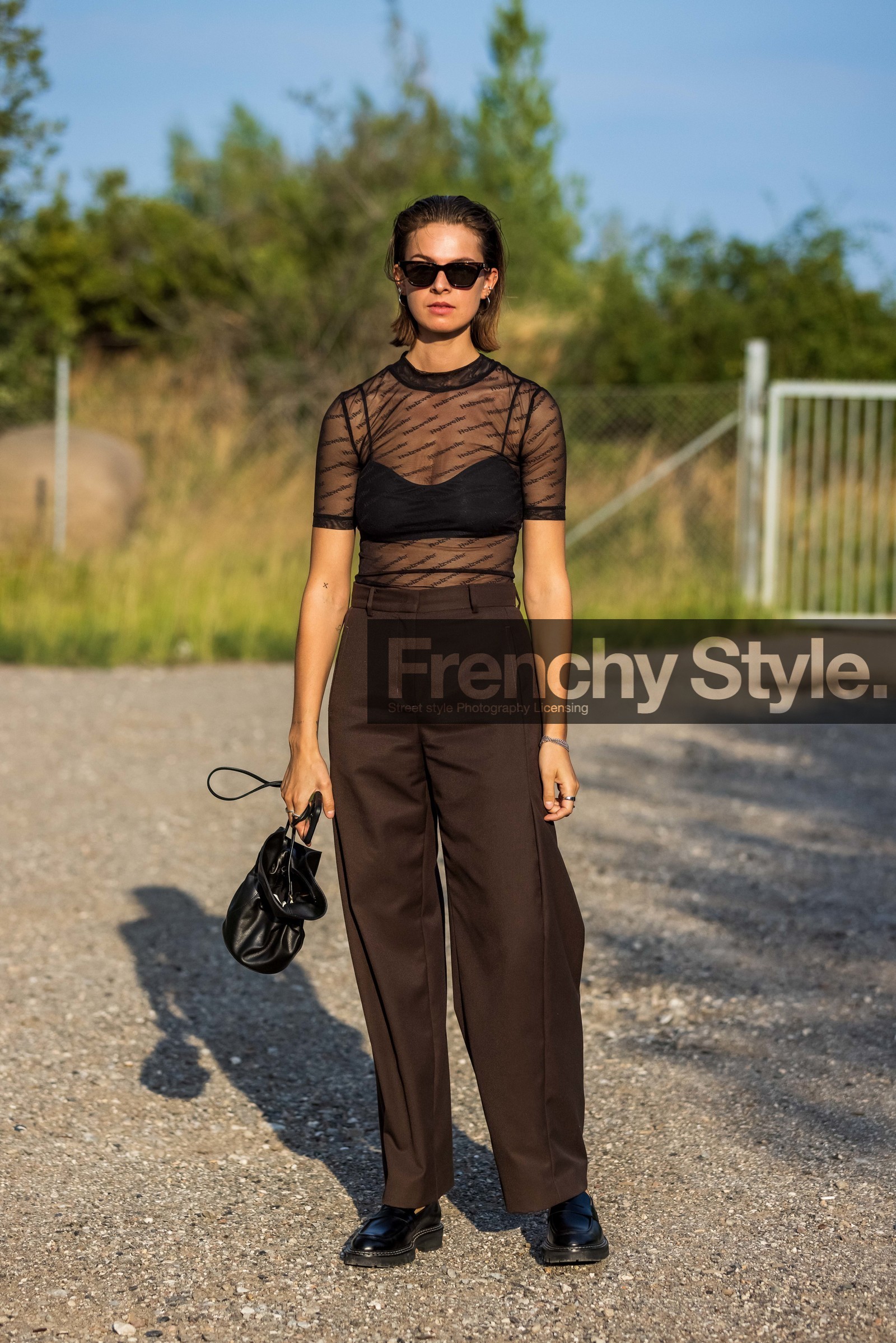 bag, black bag, black bra, black shoes, black sunglasses, black top, bra, brown pants, large pants, leather bag, leather shoes, pants, silver earrings, sunglasses, top, transparent top, jacqueline zelwis, fashion week, frenchystyle, FW, jonathan paciullo, street style, CPHFW, COPENHAGEN, SS 22, SPRING SUMMER 2022, vertical, full length