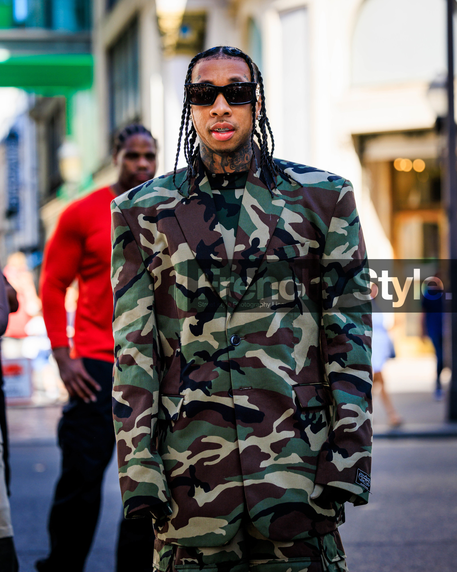 PARIS, PFW, fashion week, frenchystyle, FW, jonathan paciullo, street style, SPRING SUMMER 2024, SS 24, vertical, atmosphere details, detail