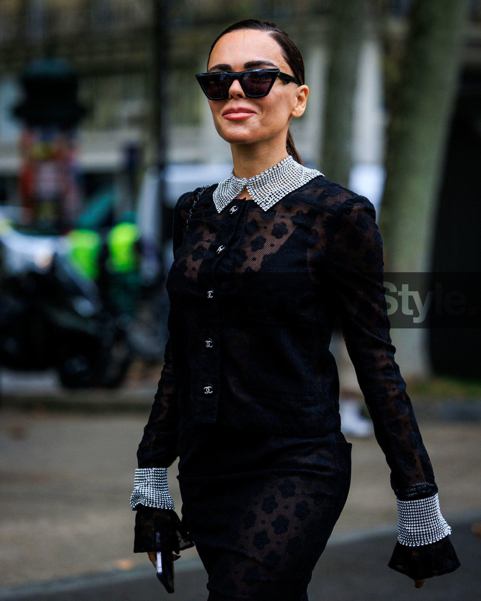 PARIS, PFW, fashion week, frenchystyle, FW, jonathan paciullo, street style, SPRING SUMMER 2024, SS 24, vertical, atmosphere details, detail