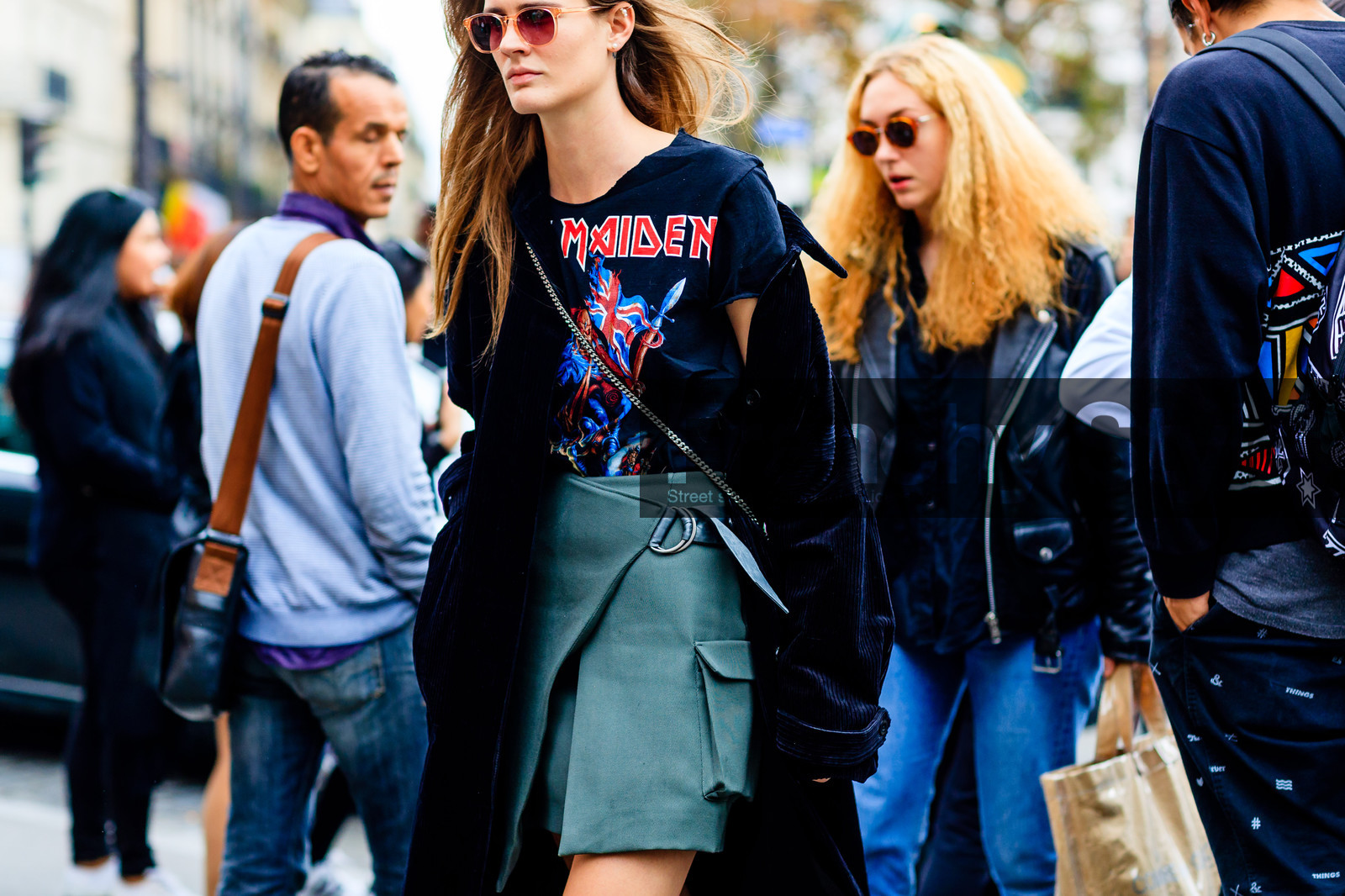 atmosphere details, black coat, black t shirt, detail, fashion week, frenchystyle, FW, green skirt, horizontal, jonathan paciullo, PARIS, PFW, printed t shirt, SPRING SUMMER 2017, SS 17, street style, sunglasses