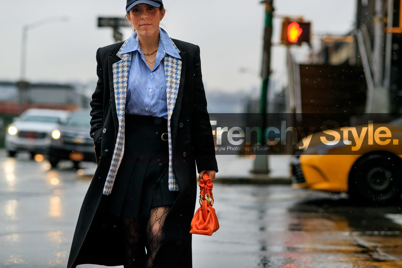 lauren eggersten, black cap, black trench coat, black skirt, black tights, pleated skirt, mini skirt, wrap skirt, gucci tights, tweed jacket, checked jacket, blue jacket, white jacket, white shirt, blue shirt, striped shirt, orange leather bag, ruffle bag, hand bag, fashion week, frenchystyle, FW, jonathan paciullo, street style, NYFW, NEW YORK, AUTUMN WINTER 2020-2021, FALL WINTER 2020-2021, FW 20-21, horizontal, atmosphere details, detail