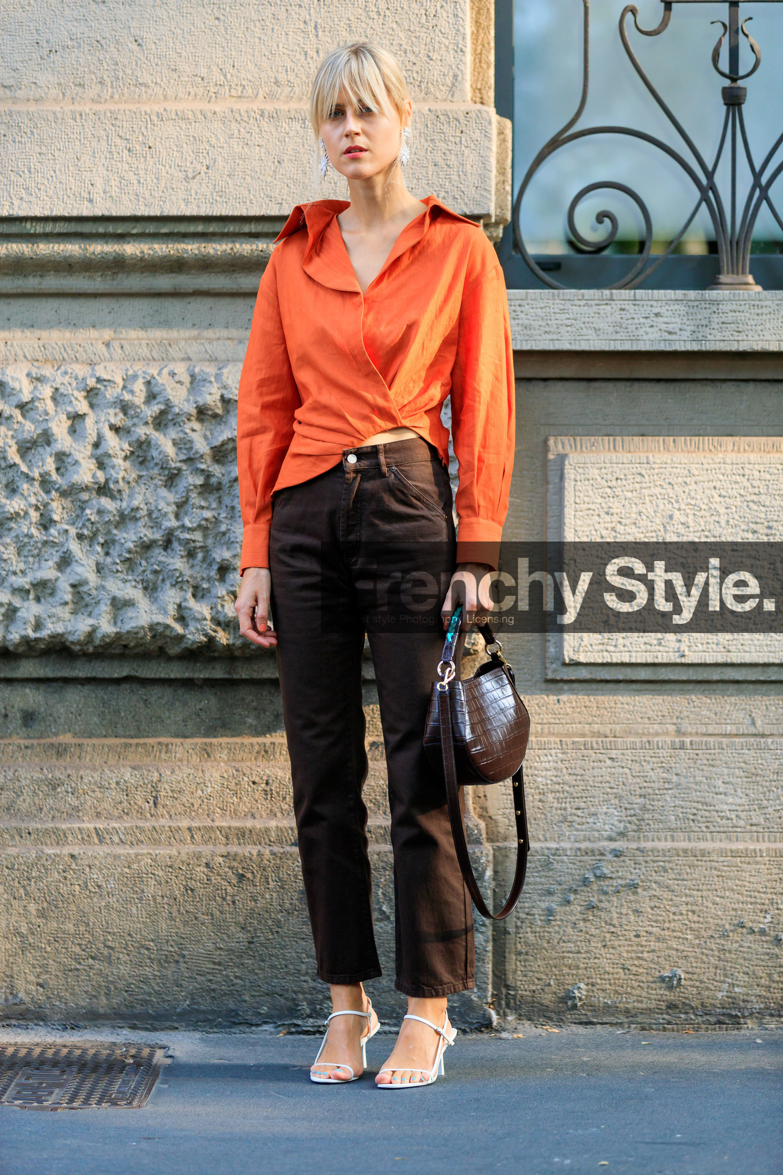 brown bag, brown denim, denim pants, earrings, high heels, jeans, leather bag, leather shoes, linda tol, orange shirt, the row, trousers, white shoes, fashion week, frenchystyle, FW, jonathan paciullo, street style, MFW, MILAN, SPRING SUMMER 2019, SS 19, vertical, full length