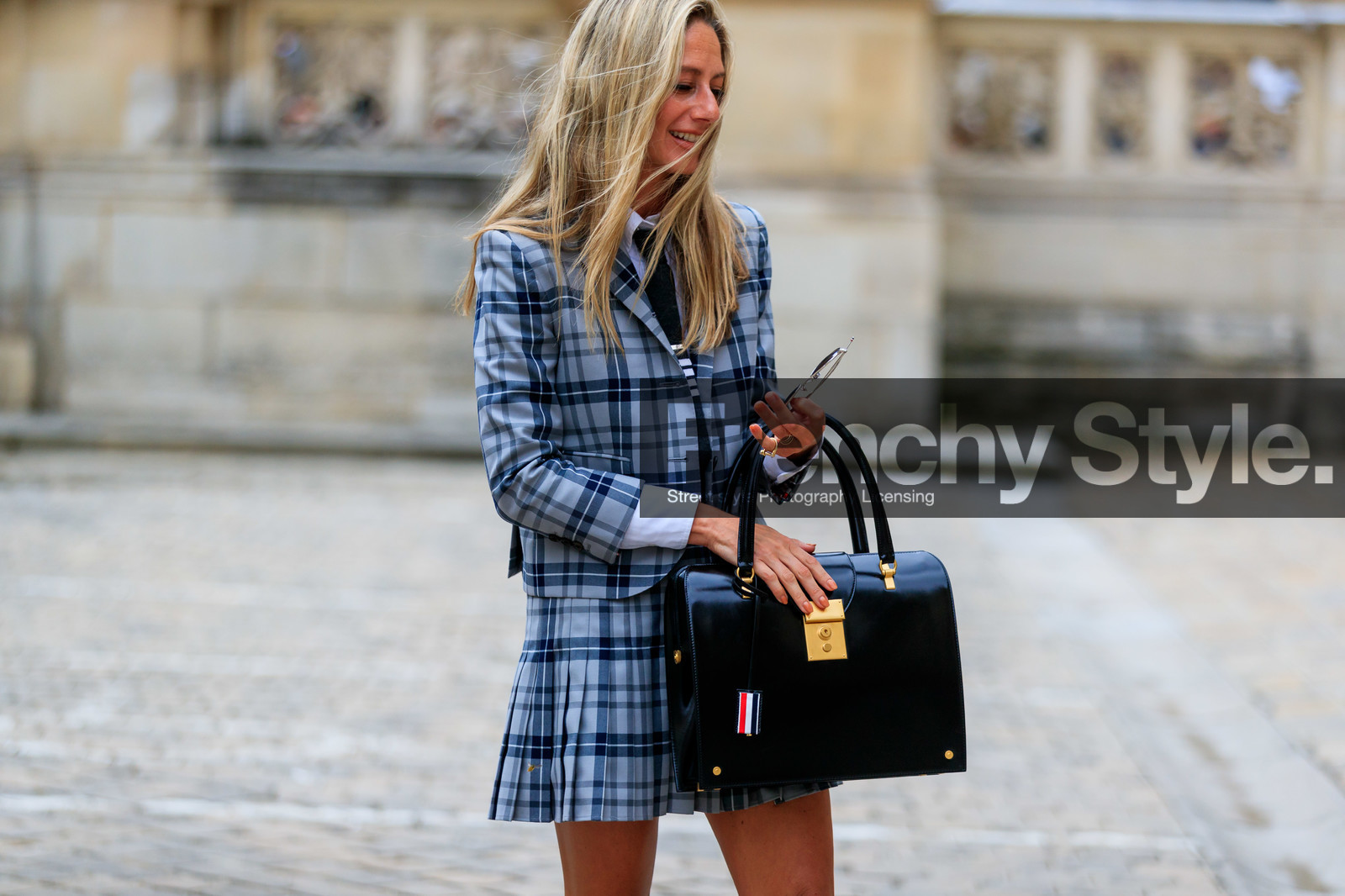 thom browne bag, navy blue jacket, navy blue skirt, grey jacket, grey skirt, checked jacket, checked skirt, mini skirt, pleated skirt, school girl look, black leather bag, thom browne jacket, thom browne look, thom browne skirt, thom browne socks, fashion week, frenchystyle, FW, jonathan paciullo, street style, PFW, PARIS, SPRING SUMMER 2020, SS 20, horizontal, atmosphere details, detail