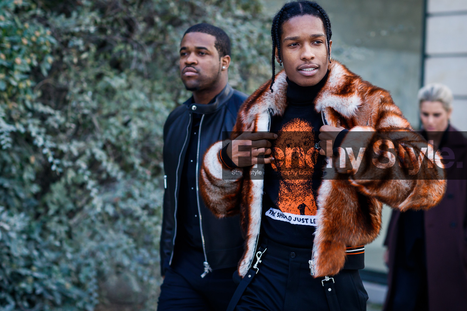 black pants, black t shirt, bomber jacket, braids, brown fur, dior homme, fur jacket, printed t shirt, trousers, fashion week, frenchystyle, FW, jonathan paciullo, street style, PFW, PARIS, SPRING SUMMER 2017, SS 17, HAUTE COUTURE, atmosphere details, detail, horizontal, asap rocky