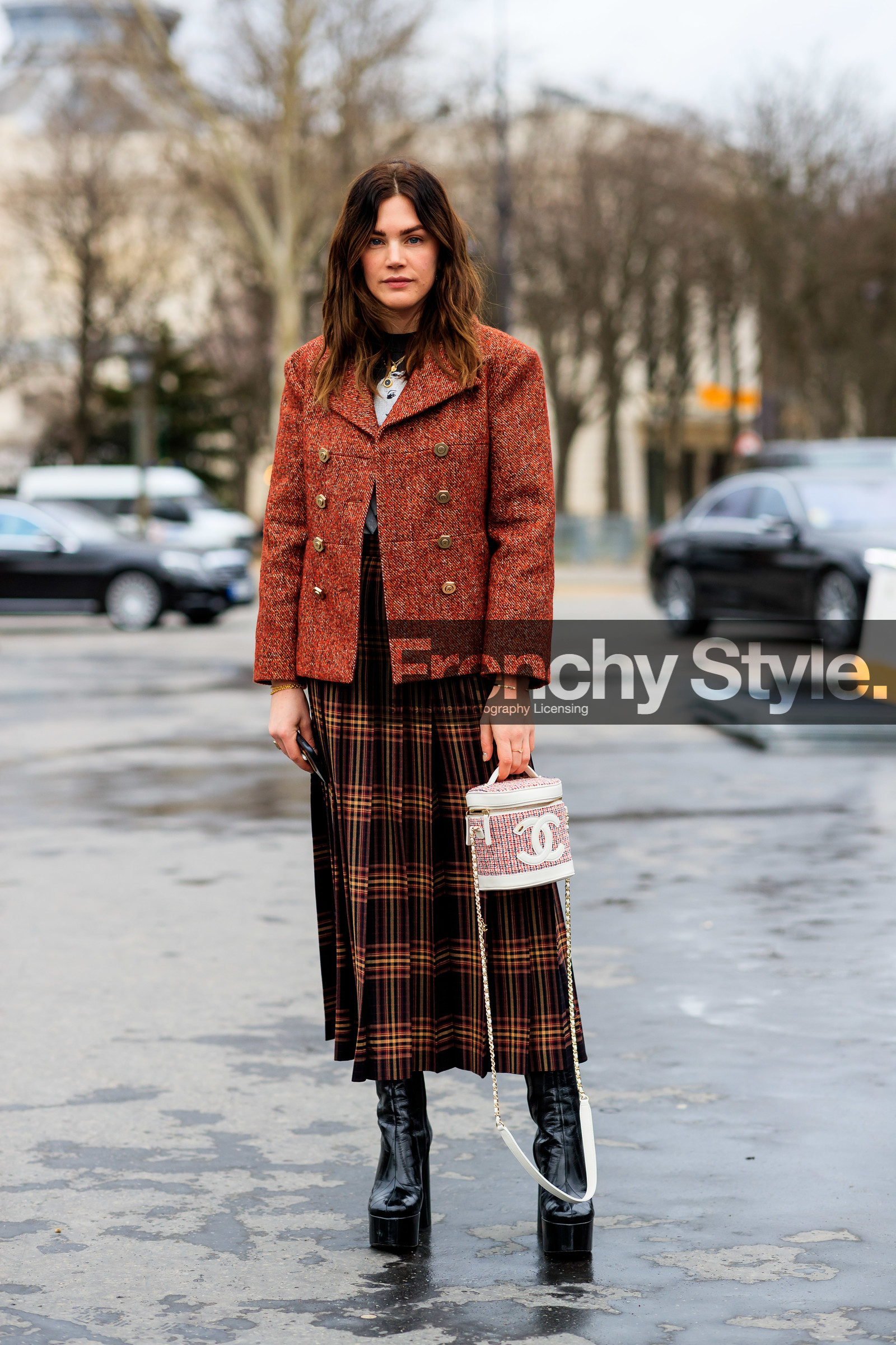 black shoes, brown jacket, brown skirt, chanel, checked, graphic bag, graphic skirt, high heels, leather bag, leather shoes, madelynn furlong, pink bag, plaid, pleated skirt, printed bag, printed skirt, tartan, tweed bag, tweed jacket, PARIS, PFW, street style, jonathan paciullo, FW, frenchystyle, fashion week, AUTUMN WINTER 2019-2020, AW 19-20, FALL WINTER 2019-2020, FW 19-20, vertical, full length