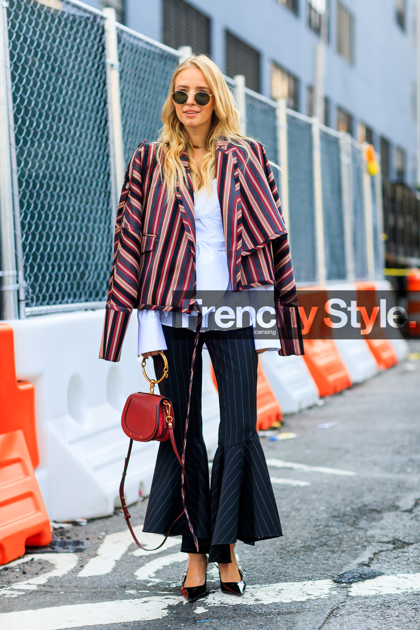 black pants, black shoes, blazer, chloé, fashion week, frenchystyle, full length, FW, graphic bag, graphic jacket, graphic pants, high heels, jonathan paciullo, leather bag, leather shoes, NEW YORK, NYFW, over the shoulder, printed jacket, printed pants, red bag, red jacket, SPRING SUMMER 2018, SS 18, street style, striped jacket, striped pants, sunglasses, trousers, vertical