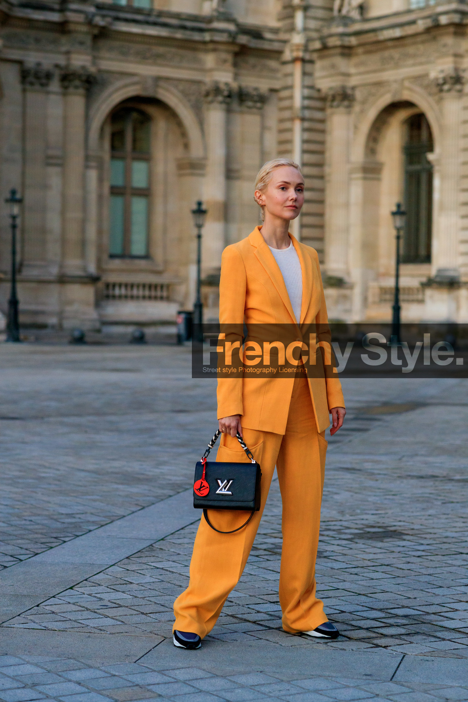 olga karput, yellow jacket, yellow pants, yellow suits, white pullover, black leather bag, hand bag, louis vuitton bag, loose pants, PARIS, PFW, SPRING SUMMER 2020, SS 20, fashion week, frenchystyle, FW, jonathan paciullo, street style, vertical, full length