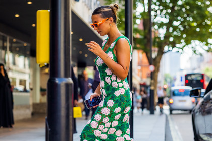 sunglasses, flower dress, flowered dress, green, orange, print, fashion week, frenchystyle, FW, jonathan paciullo, street style, SPRING SUMMER 2022, SS 22, LFW, LONDON, horizontal, atmosphere details, detail