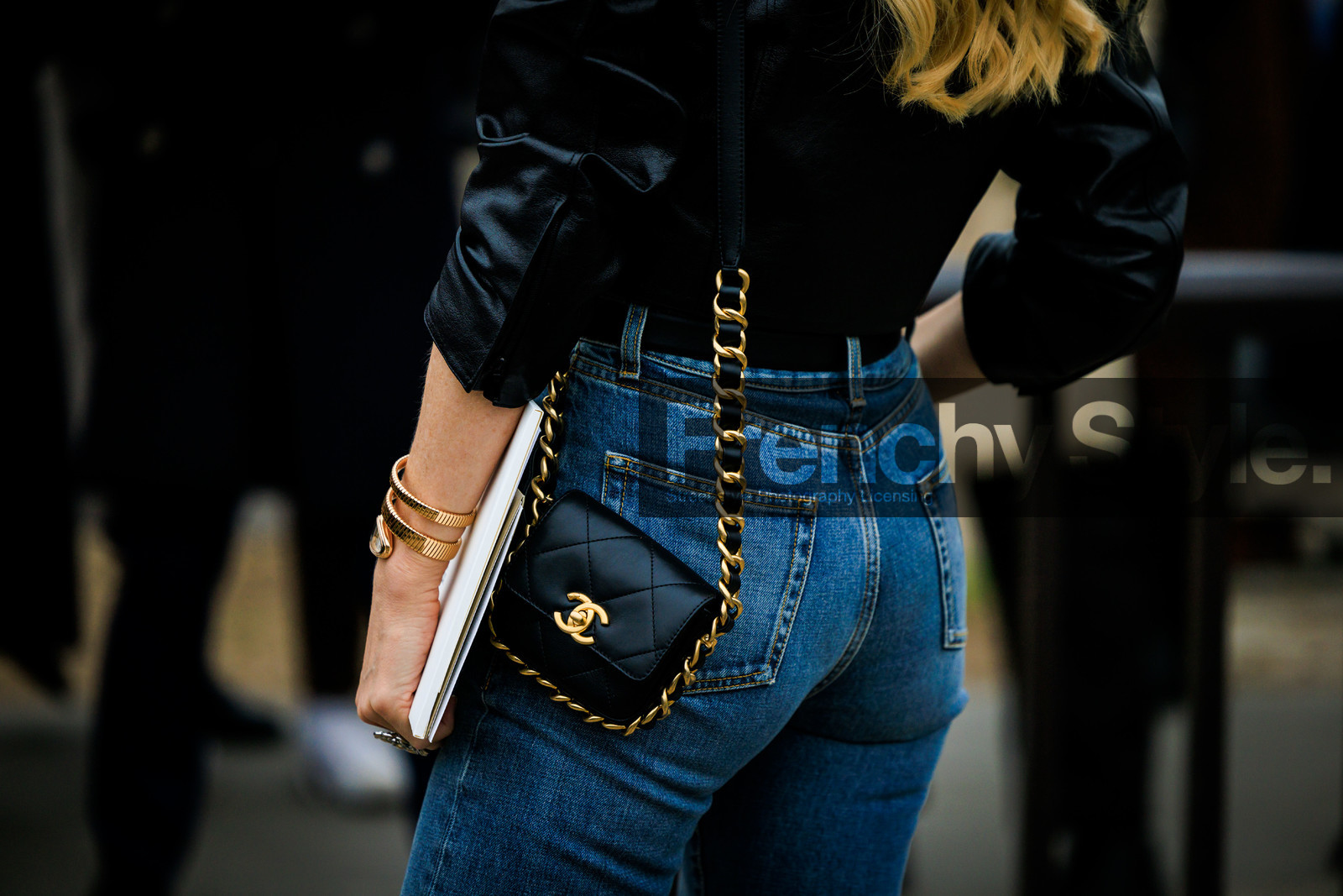 details, chanel, chanel bag, mini bag, logo bag, classic jeans, leather jacket, back details, chain bag, fashion week, frenchystyle, FW, jonathan paciullo, street style, PARIS, PFW, SPRING SUMMER 2022, SS 22, atmosphere details, detail, horizontal