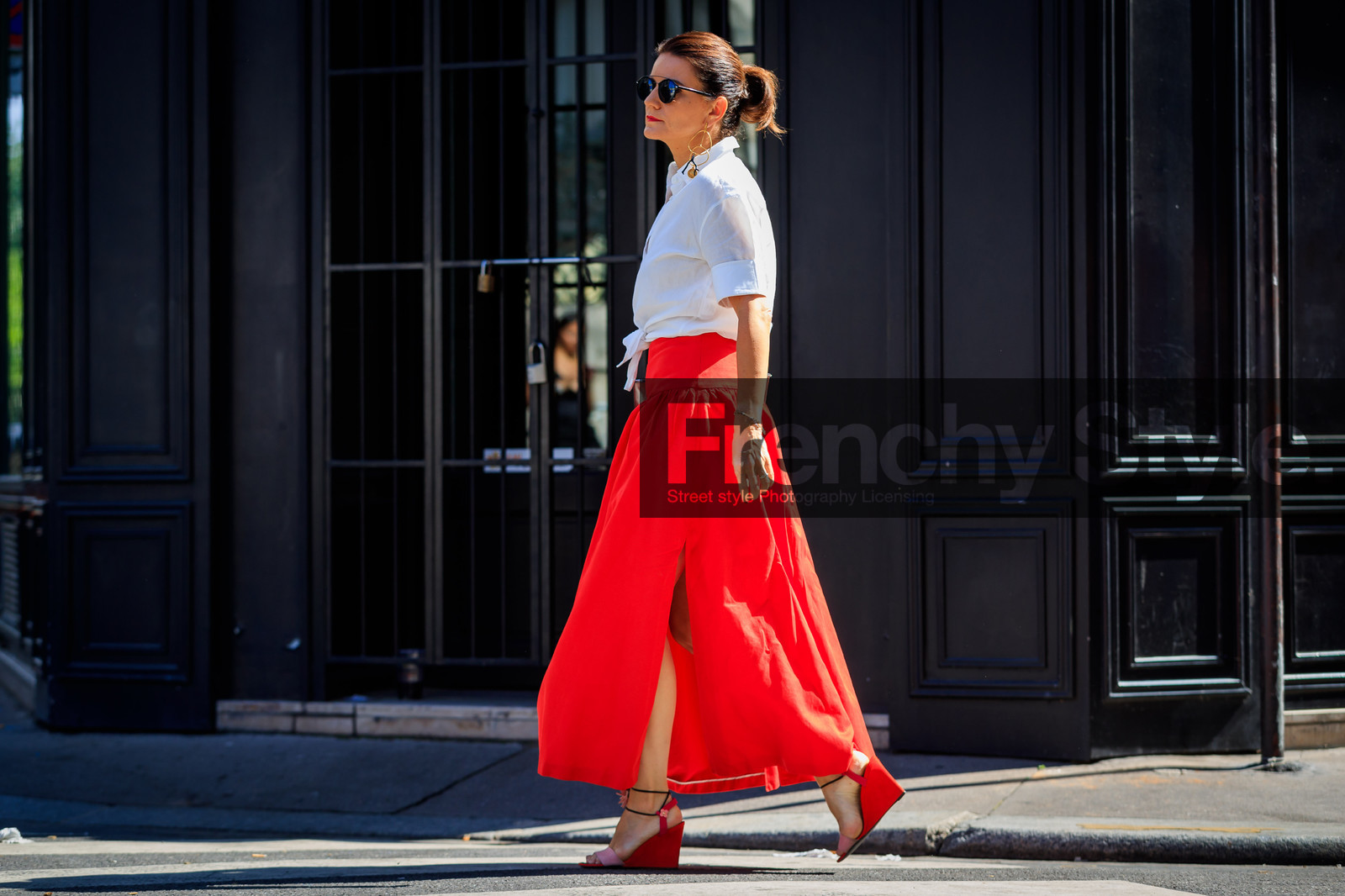 earrings, high heels, leather shoes, red shoes, red skirt, sunglasses, white shirt, fashion week, frenchystyle, FW, jonathan paciullo, street style, PFW, PARIS, atmosphere details, horizontal, full length, AUTUMN WINTER 2018-2019, FALL WINTER 2018-2019, FW 18-19