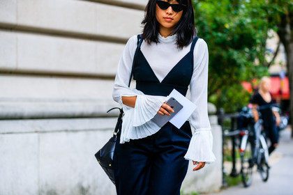 atmosphere details, black bag, black bra, black pants, crop top, detail, fashion week, frenchystyle, FW, horizontal, jonathan paciullo, leather bag, margaret zhang, PARIS, PFW, ruffle, SPRING SUMMER 2017, SS 17, street style, sunglasses, trousers, white shirt