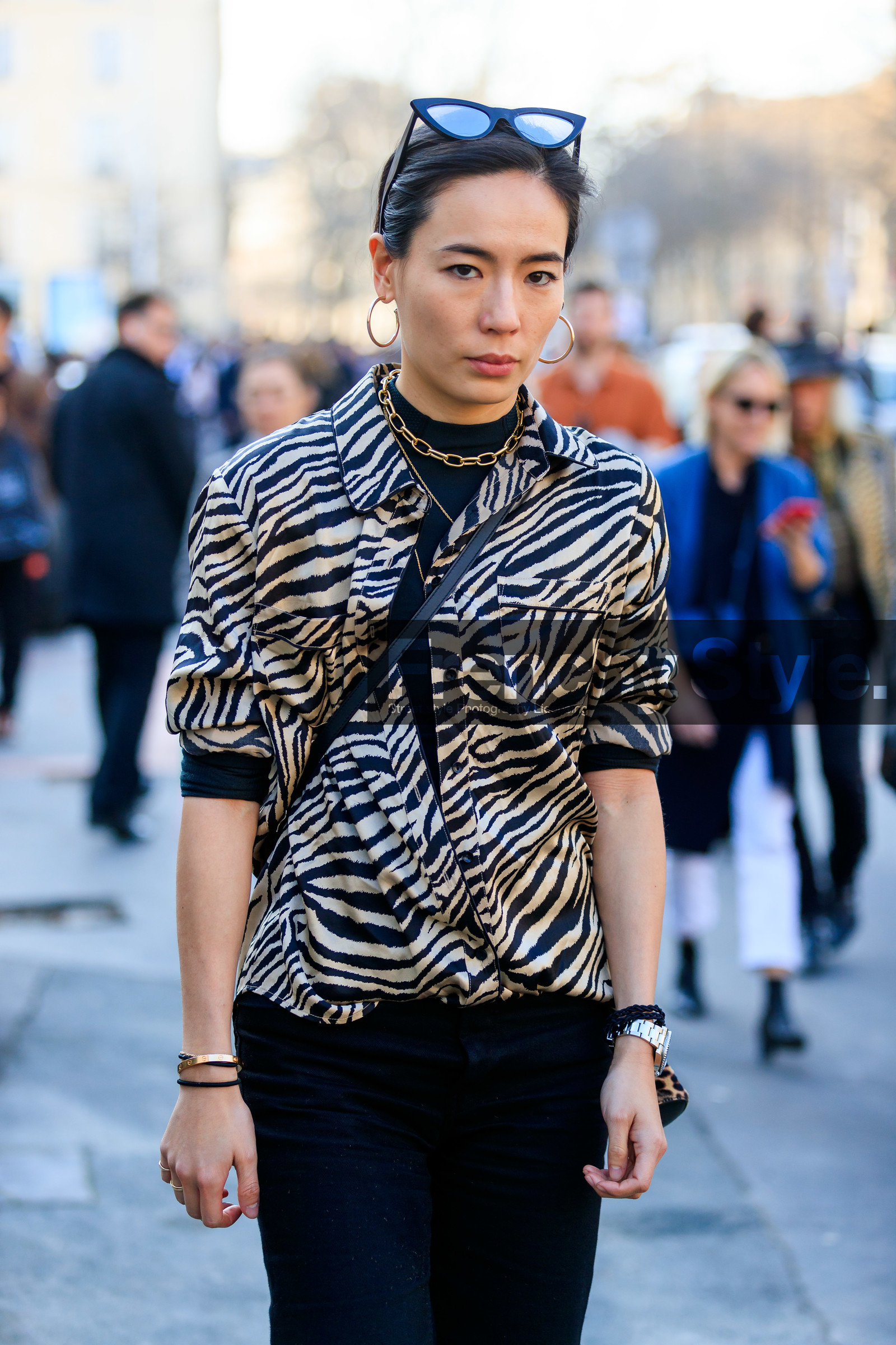 animal print, black pants, bracelet, earrings, necklace, printed shirt, trousers, watch, zebra, PARIS, PFW, street style, jonathan paciullo, FW, frenchystyle, fashion week, AUTUMN WINTER 2019-2020, AW 19-20, FALL WINTER 2019-2020, FW 19-20, vertical, atmosphere details, detail