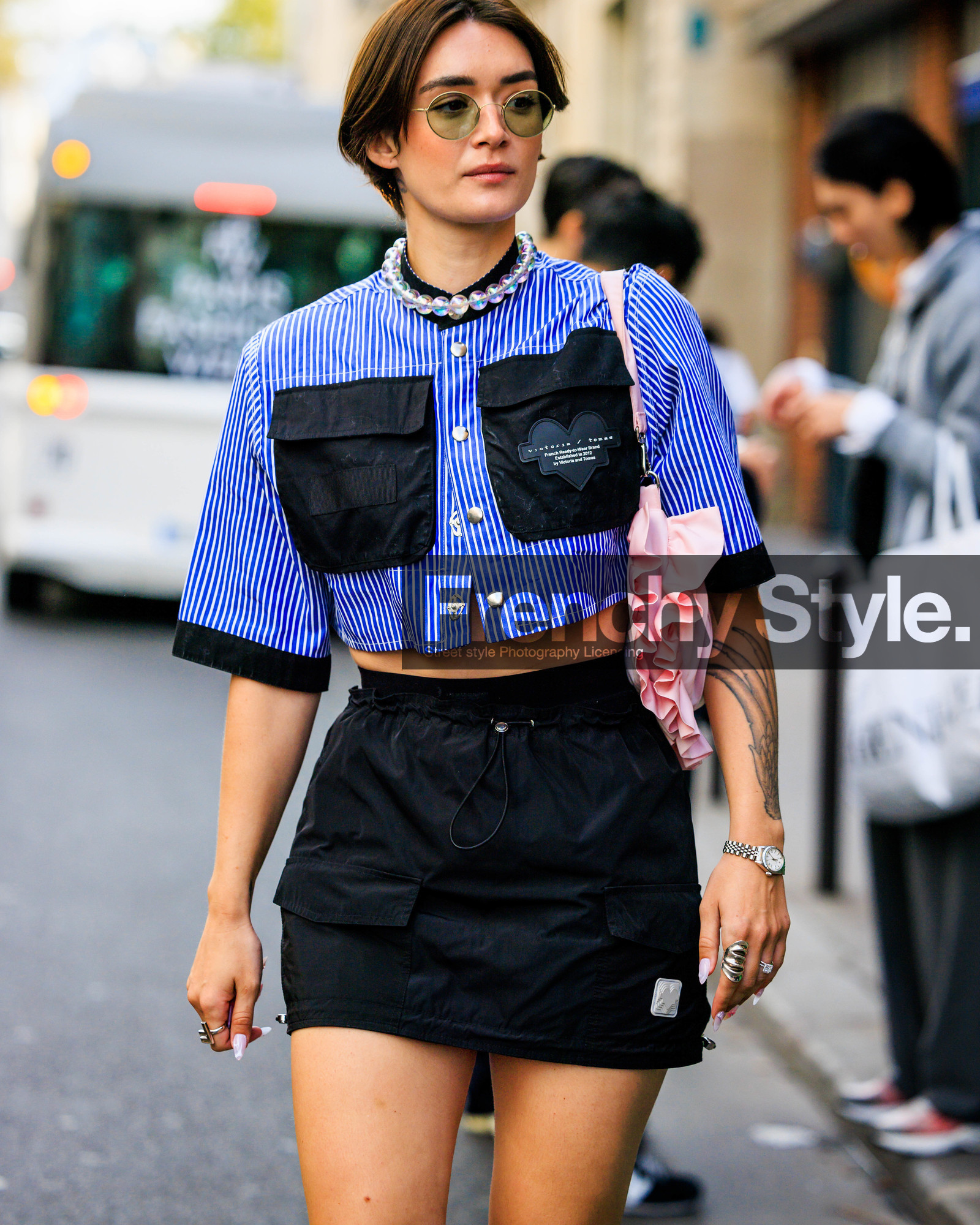 fashion week, frenchystyle, FW, jonathan paciullo, street style, PFW, PARIS, SPRING SUMMER 2024, SS 24, vertical, atmosphere details, detail