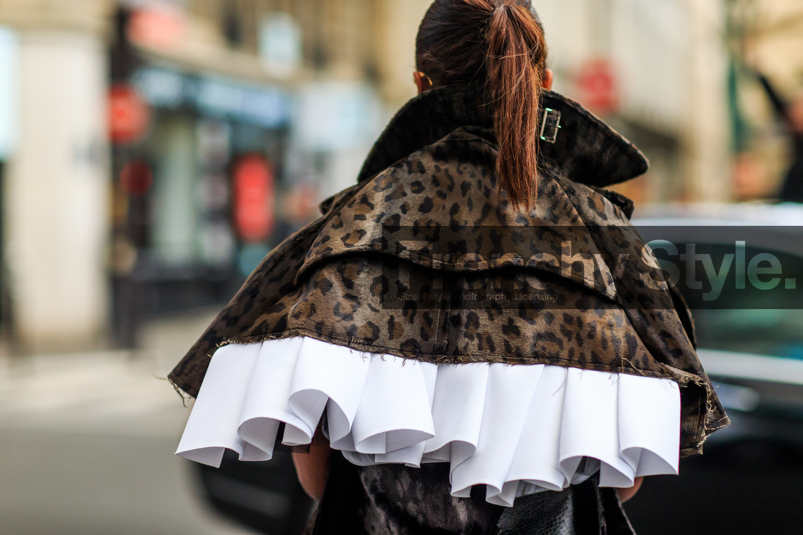 animal print, atmosphere details, AUTUMN WINTER 2016-2017, AW 16-17, back detail, detail, FALL WINTER 2016-2017, fashion week, frenchystyle, FW, FW 16-17, horizontal, jonathan paciullo, layers, leopard coat, leopard print, michelle elie, PARIS, PFW, pleats, ponytail, street style
